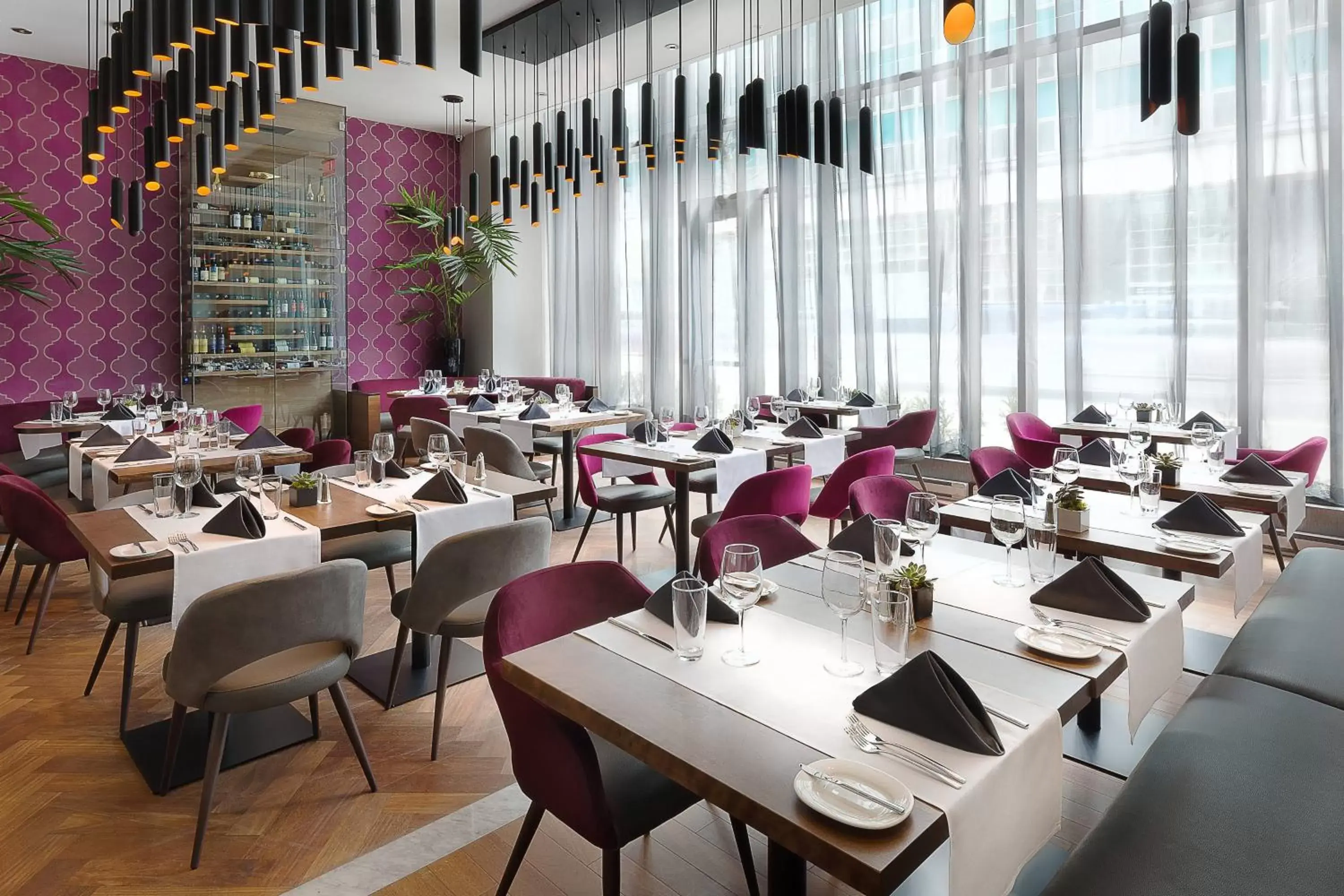 Restaurant/Places to Eat in AC Hotel by Marriott Montreal Downtown