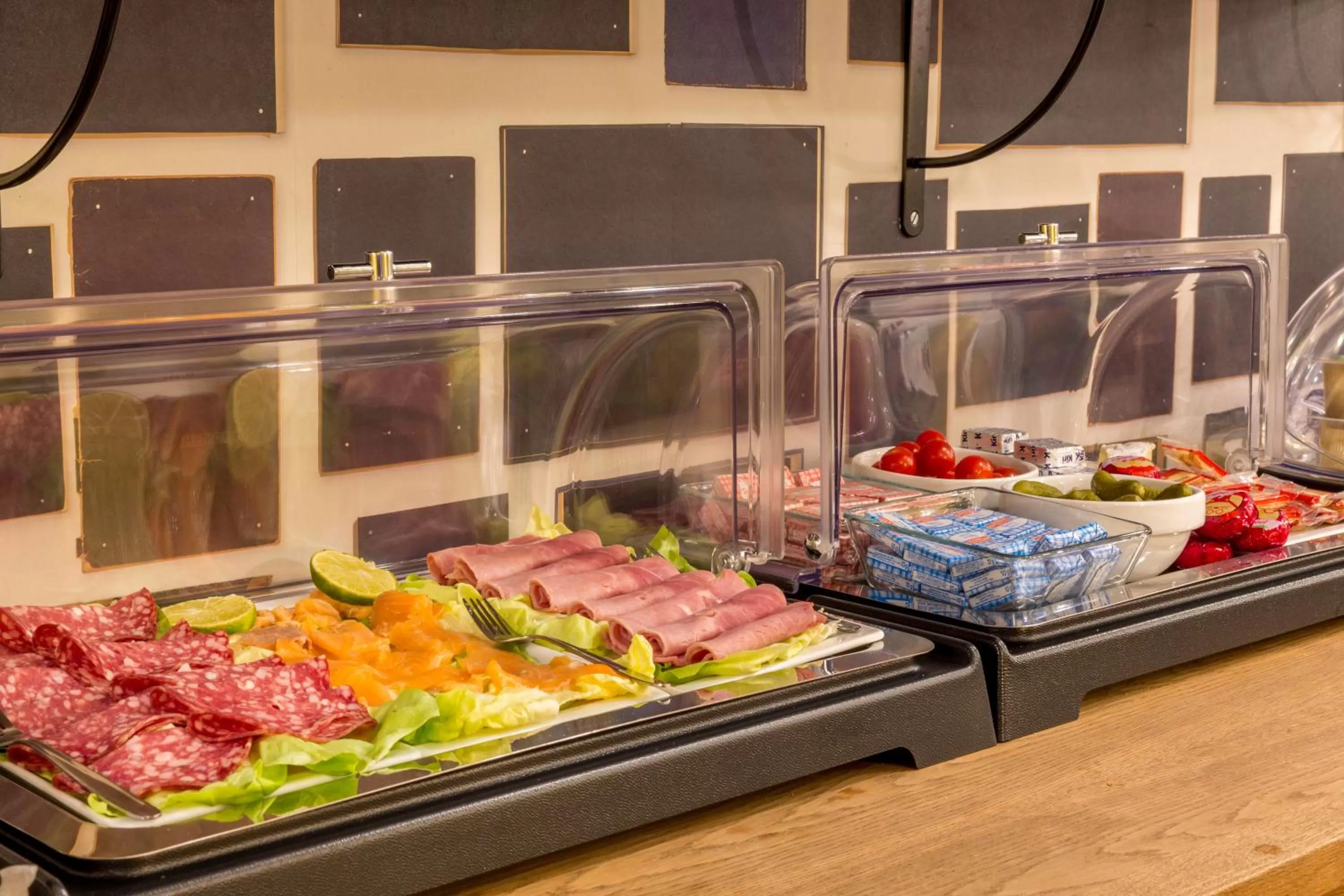 Breakfast in Best Western Hotel Centre Reims