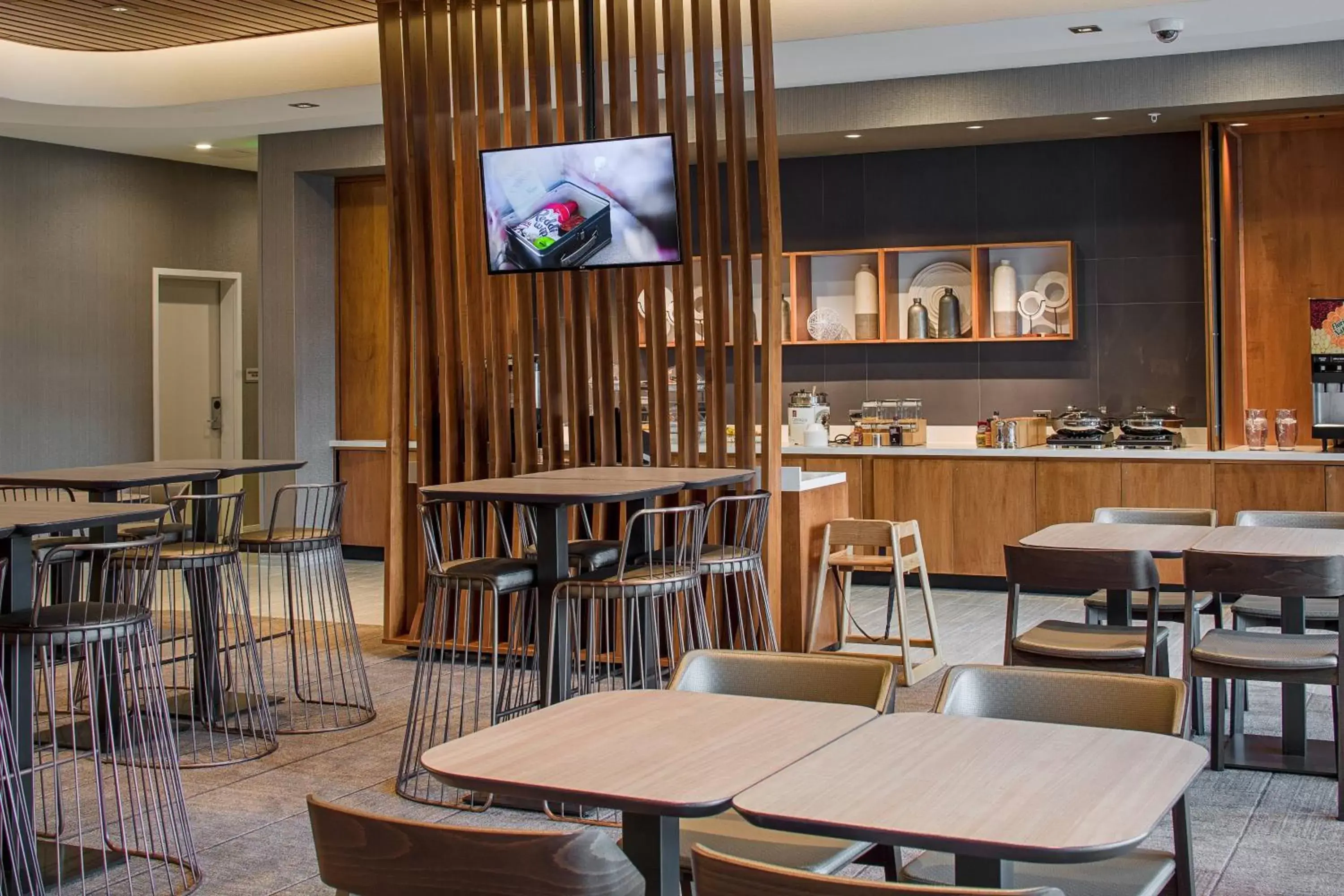 Breakfast, Restaurant/Places to Eat in SpringHill Suites by Marriott Kalispell