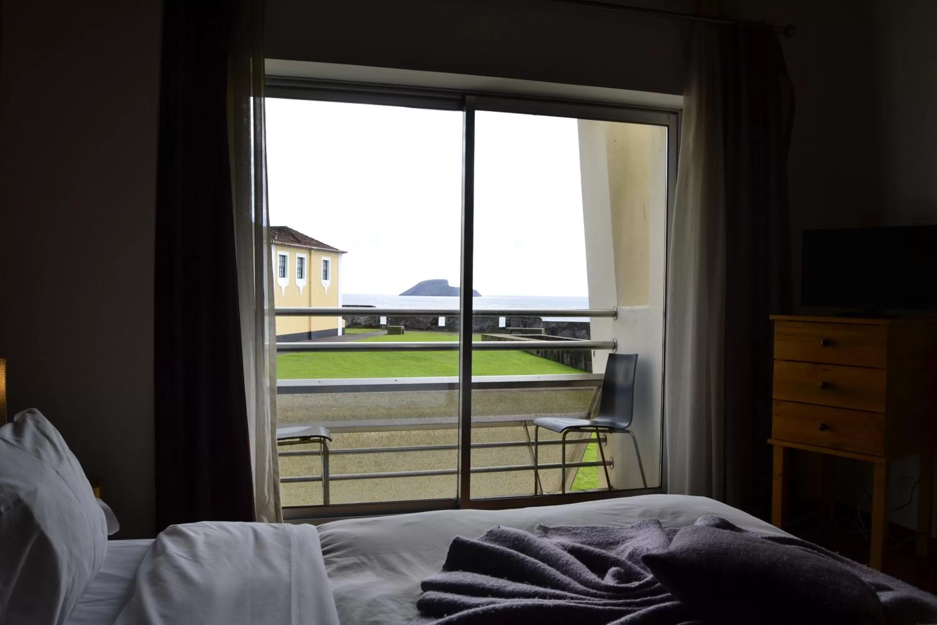 Balcony/Terrace, Bed in Pousada de Angra do Heroismo Castelo de S. Sebastiao