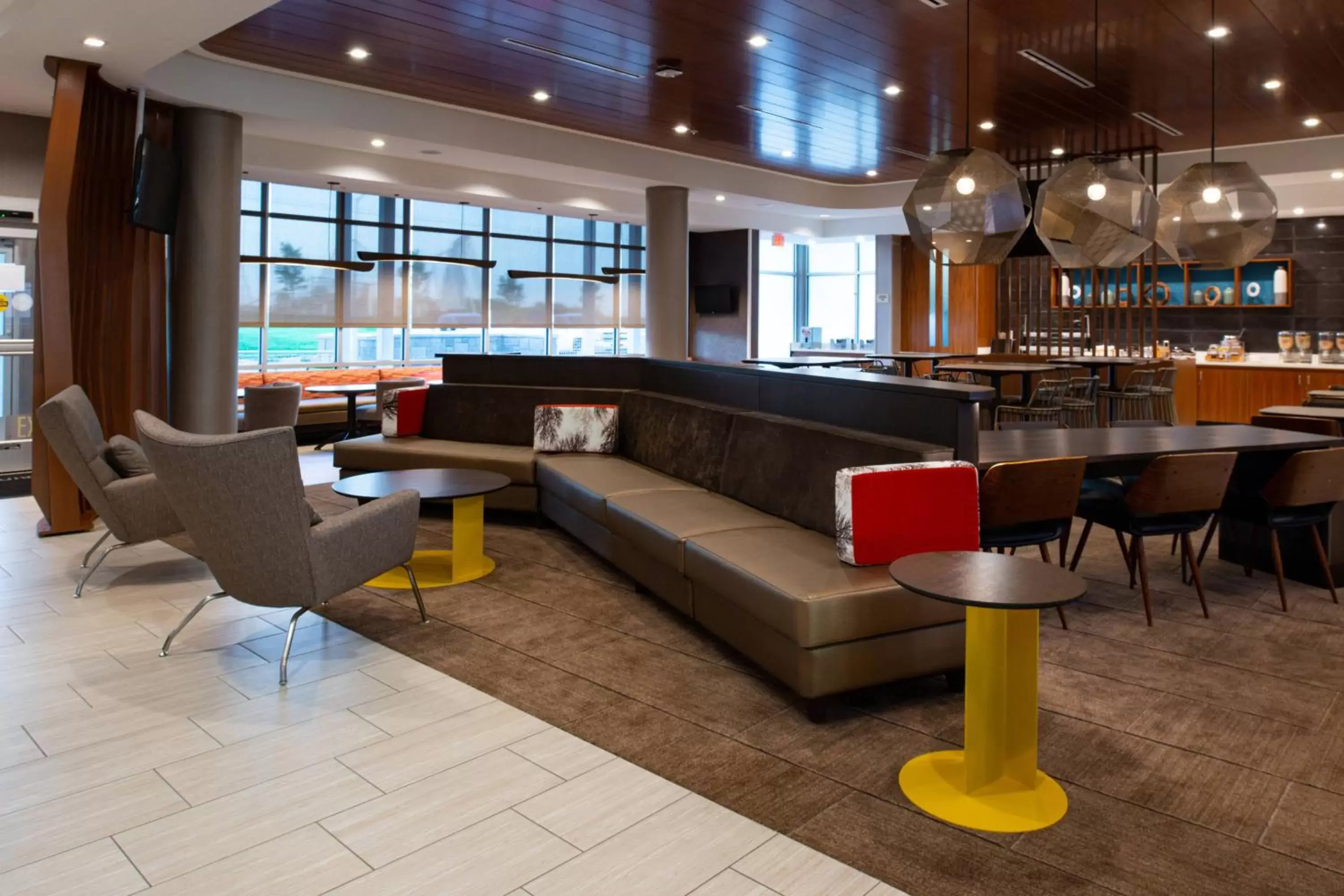 Lobby or reception, Lounge/Bar in SpringHill Suites by Marriott Kansas City Northeast