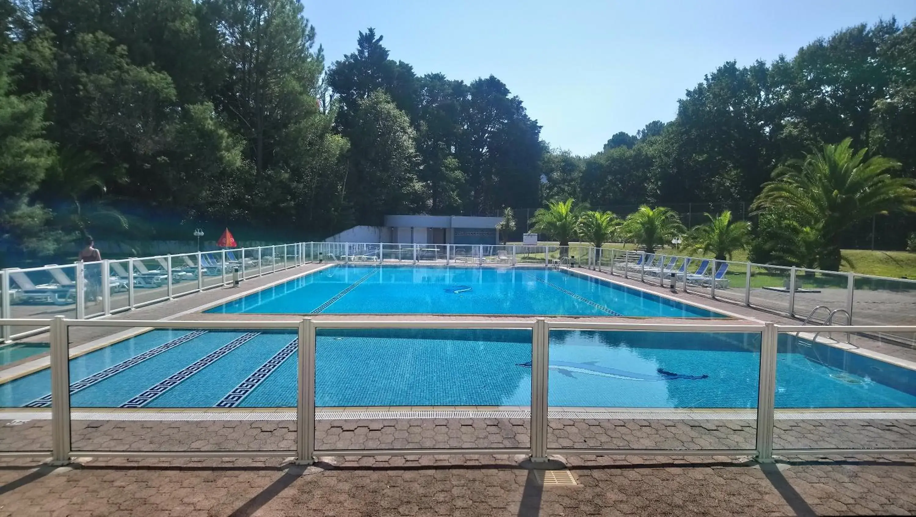 Swimming Pool in Hotel Résidence Anglet Biarritz-Parme