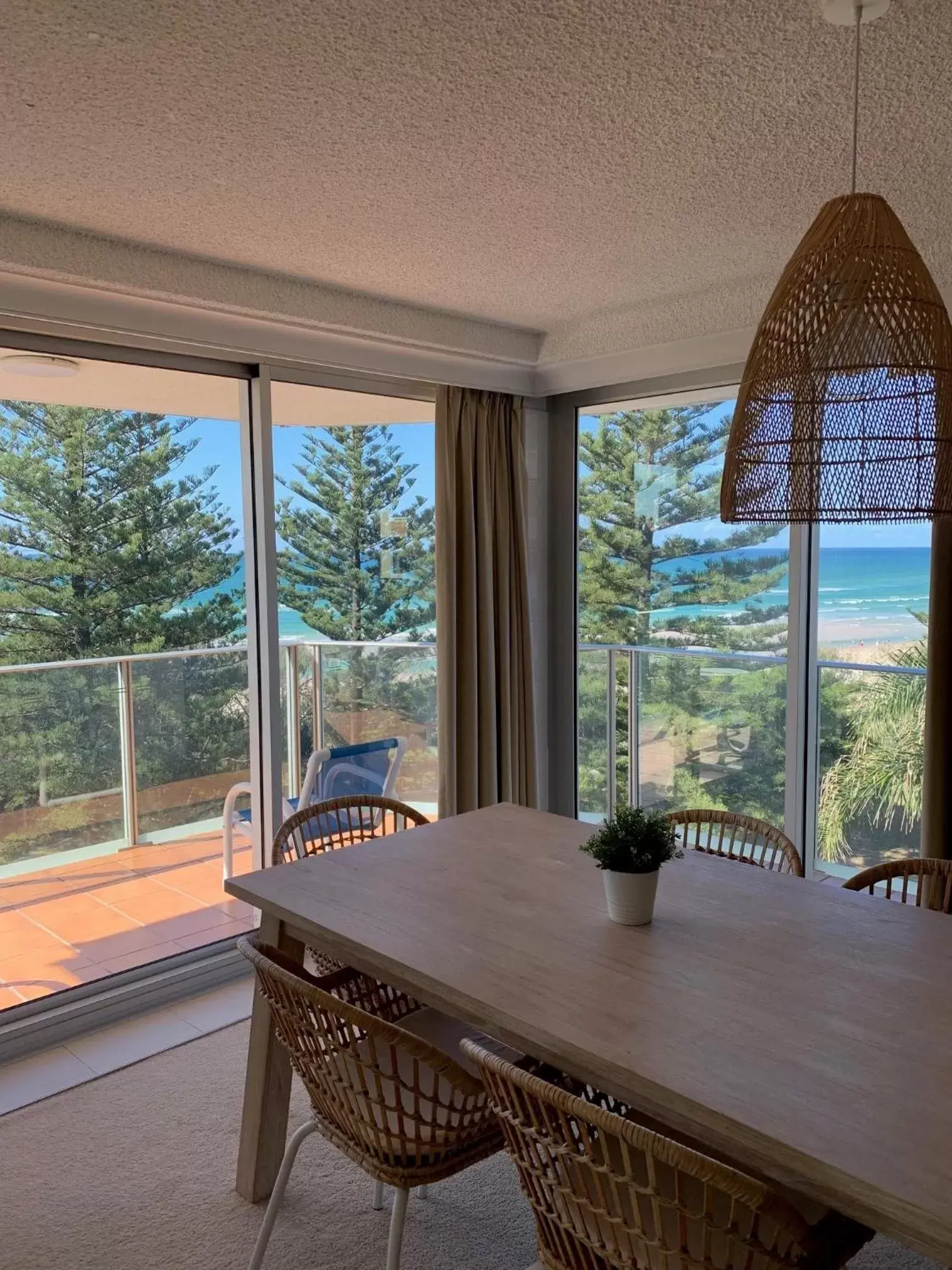 Dining area in Pacific Regis Beachfront Holiday Apartments