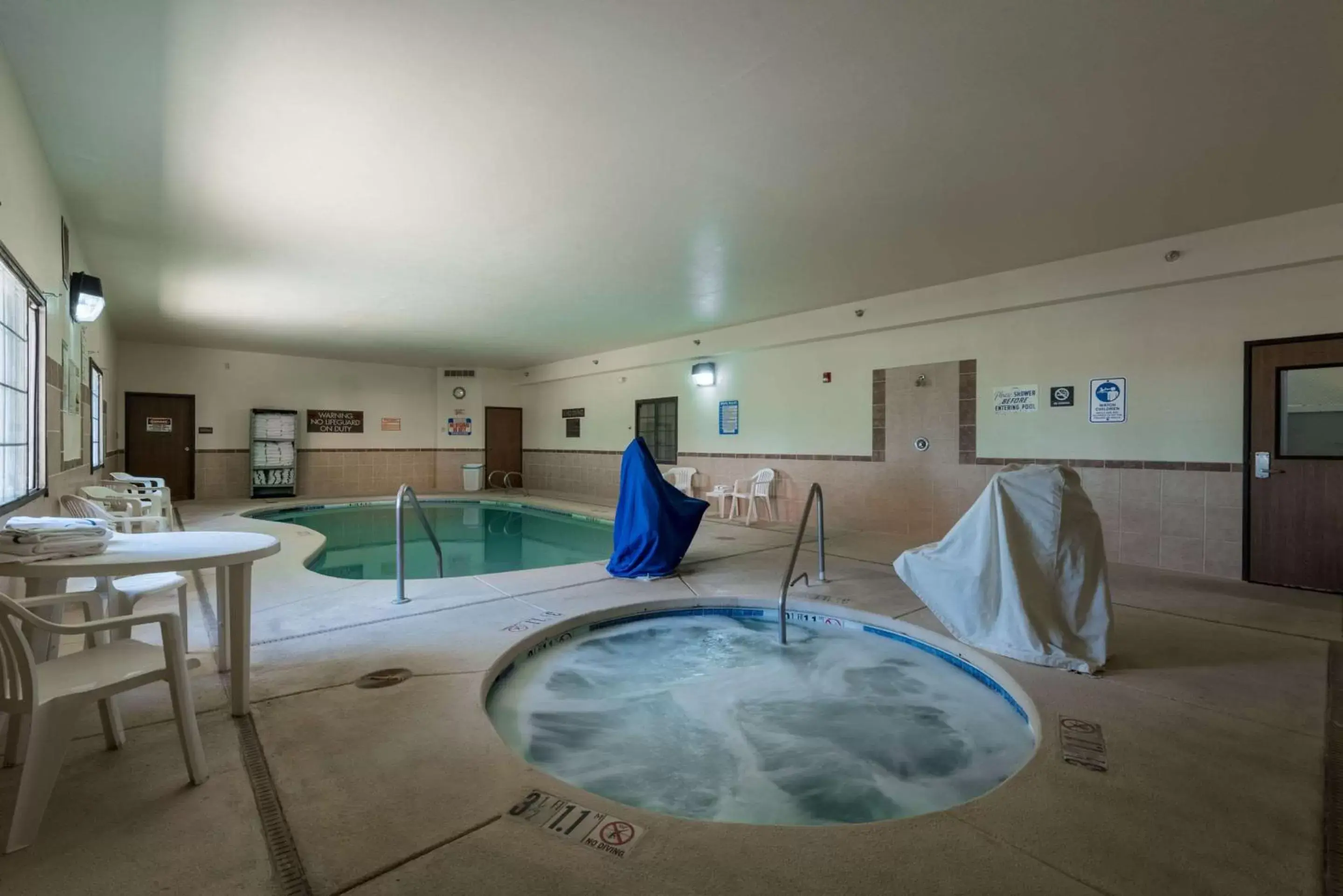 Swimming pool in Comfort Inn & Suites Alamosa