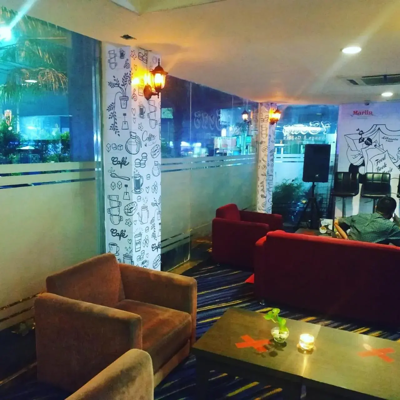 Lounge/Bar in Hotel Marlin Pekalongan