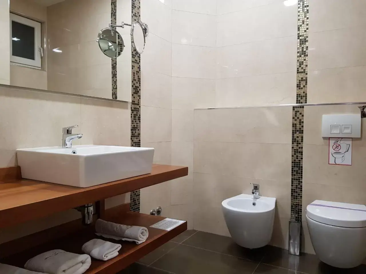 Shower, Bathroom in La Bohème Hotel