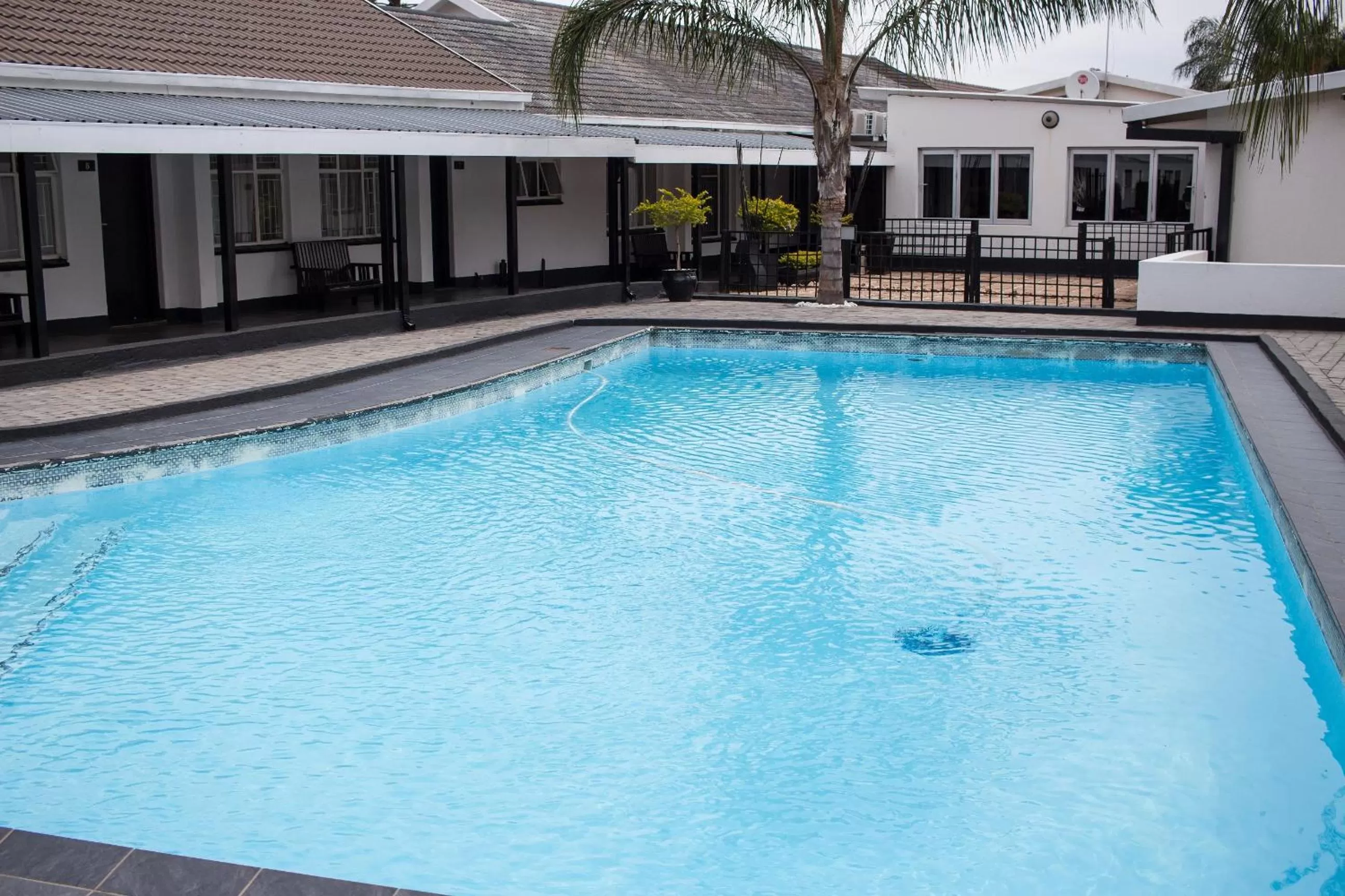 Swimming pool in Big Ben Lodge