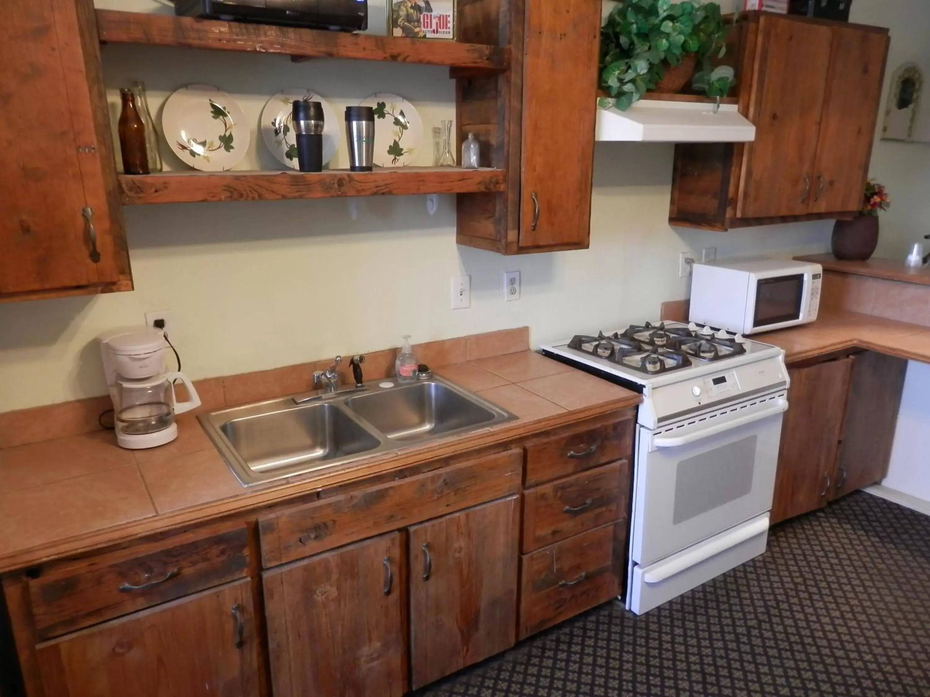 Kitchen/Kitchenette in Steam Train Hotel