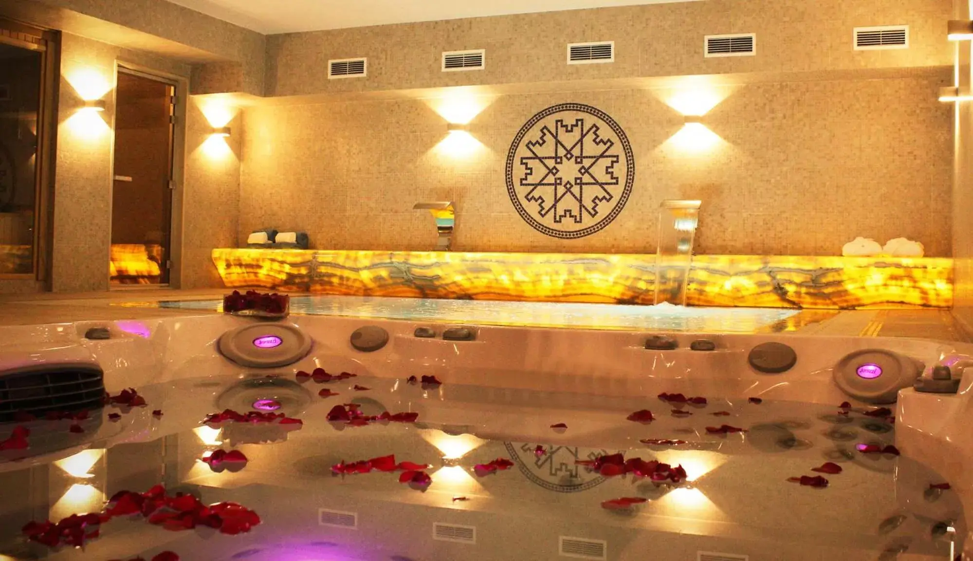 Spa and wellness centre/facilities in Castelo Hotel