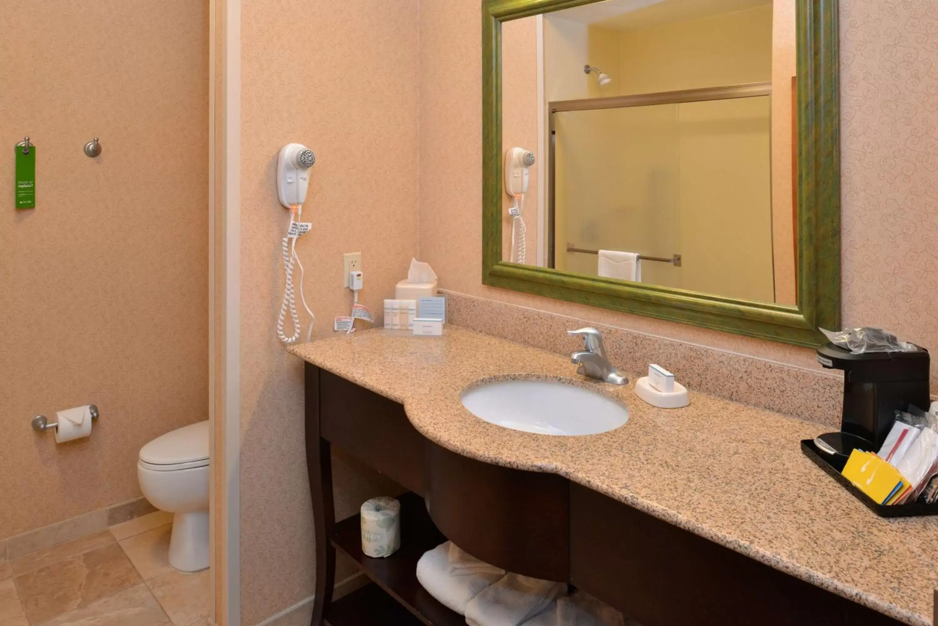 Bathroom in Hampton Inn & Suites St. Louis - Edwardsville
