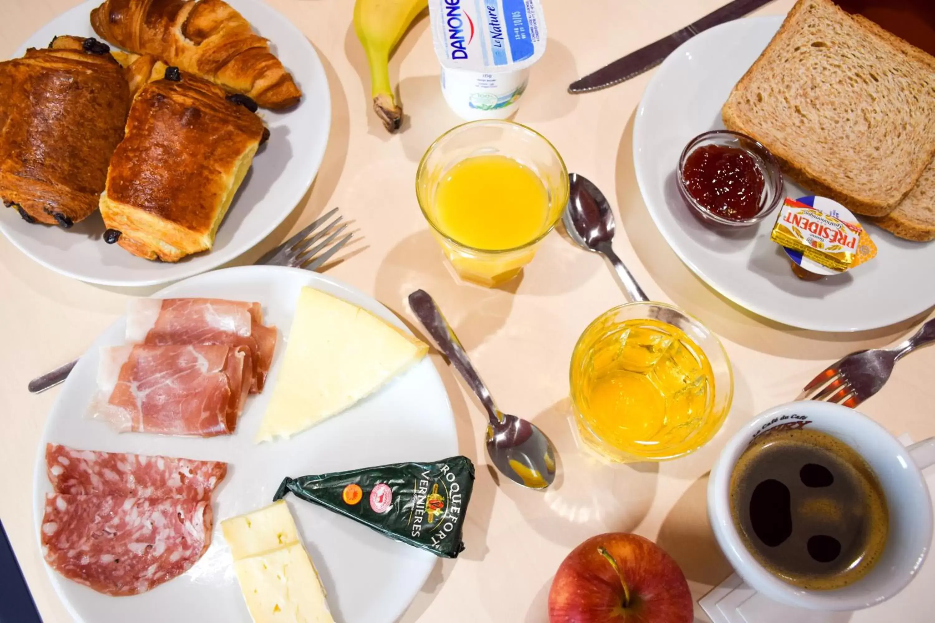 Buffet breakfast, Breakfast in ibis Budget Millau Viaduc