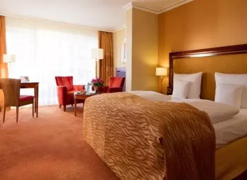 Grand Deluxe Double room with side sea view - single occupancy in Hotel Gran BelVeder & Ostsee Therme Resort & Spa Grand Deluxe Double room with side sea view - single occupancy in Hotel Gran BelVeder & Ostsee Therme Resort & Spa