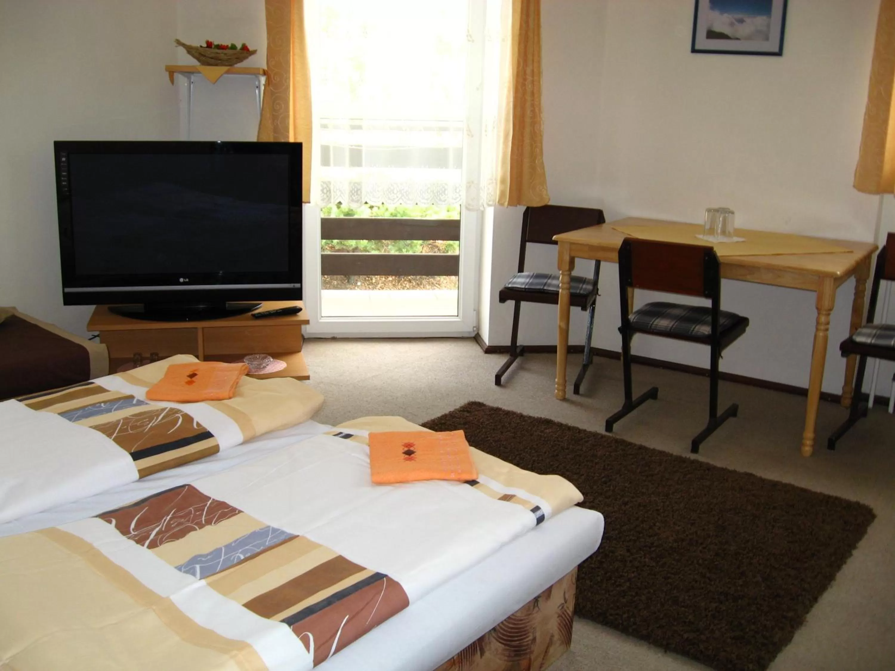 Photo of the whole room, Bed in Penzión Slávia