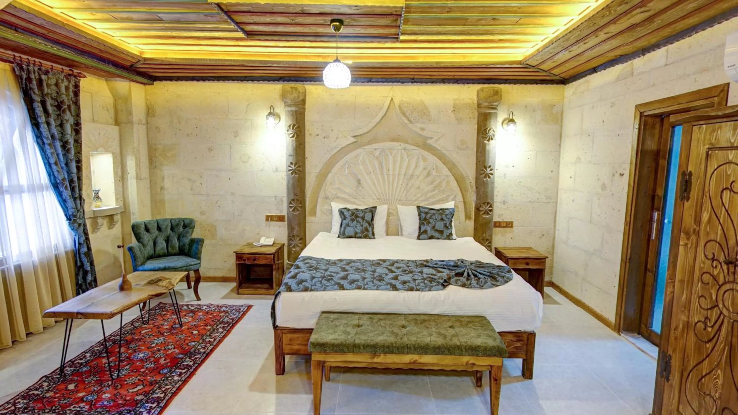 Bed in Premium Cappadocia House