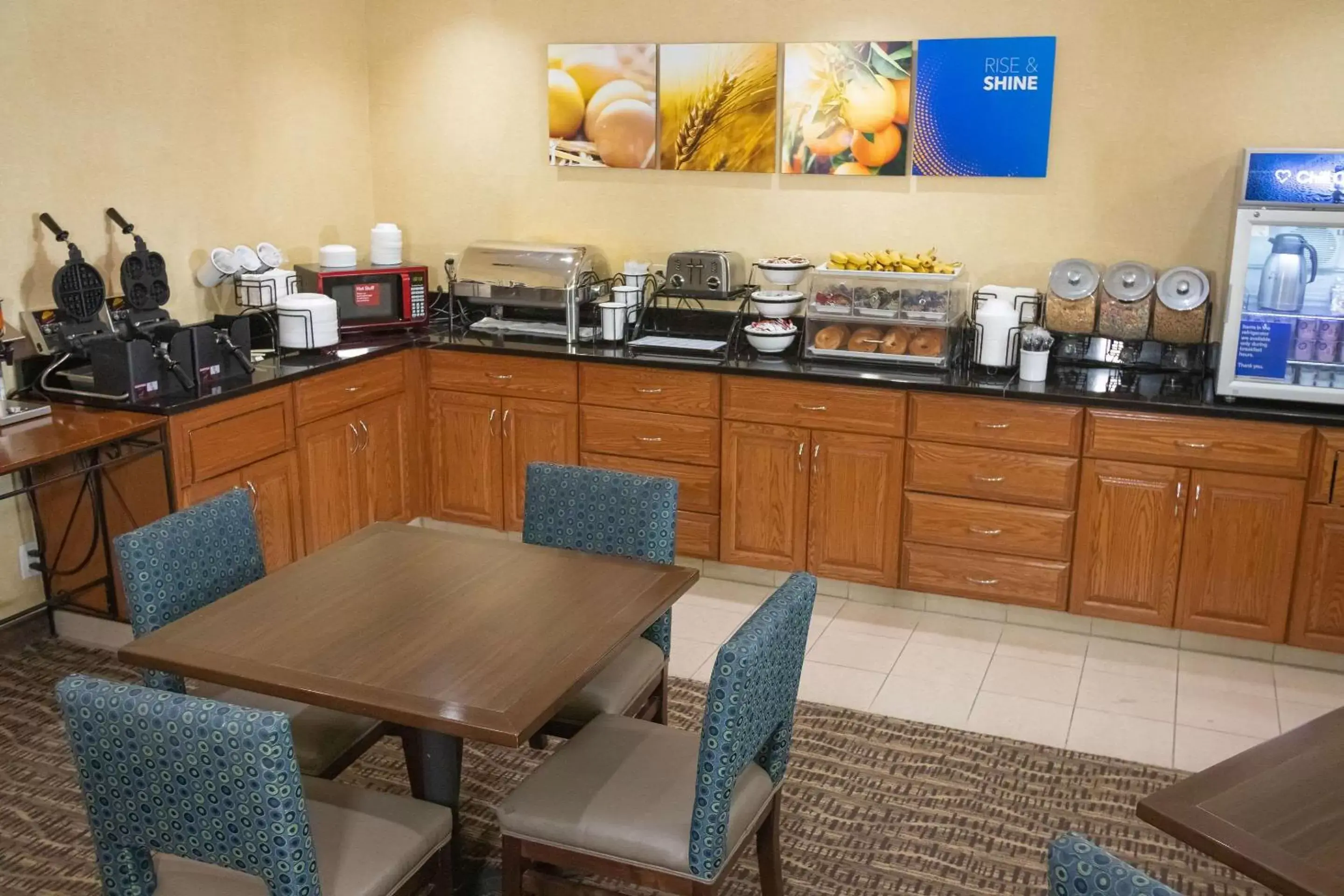 Breakfast, Restaurant/Places to Eat in Comfort Inn Sioux City South