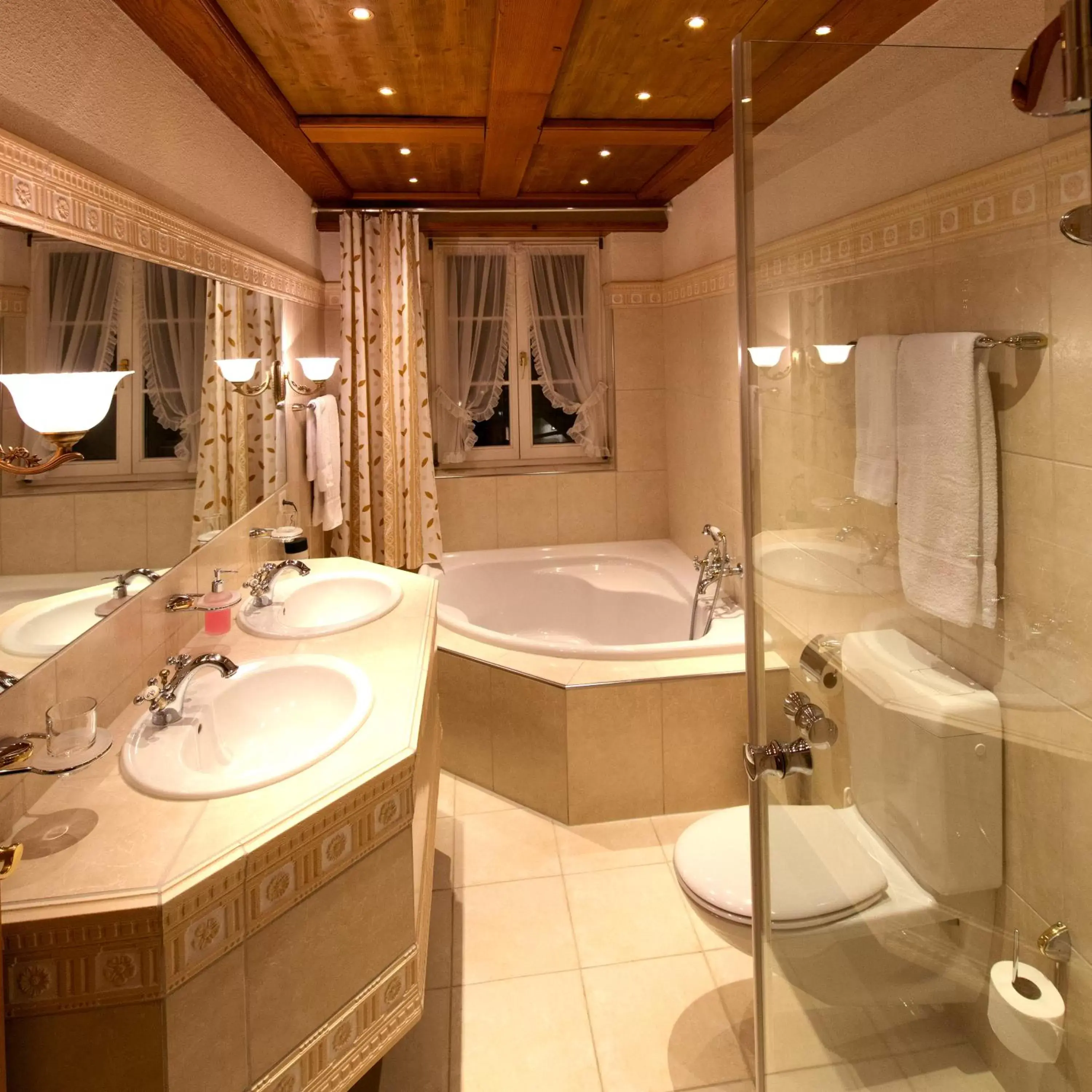Bathroom in Romantik Hotel zu den drei Sternen