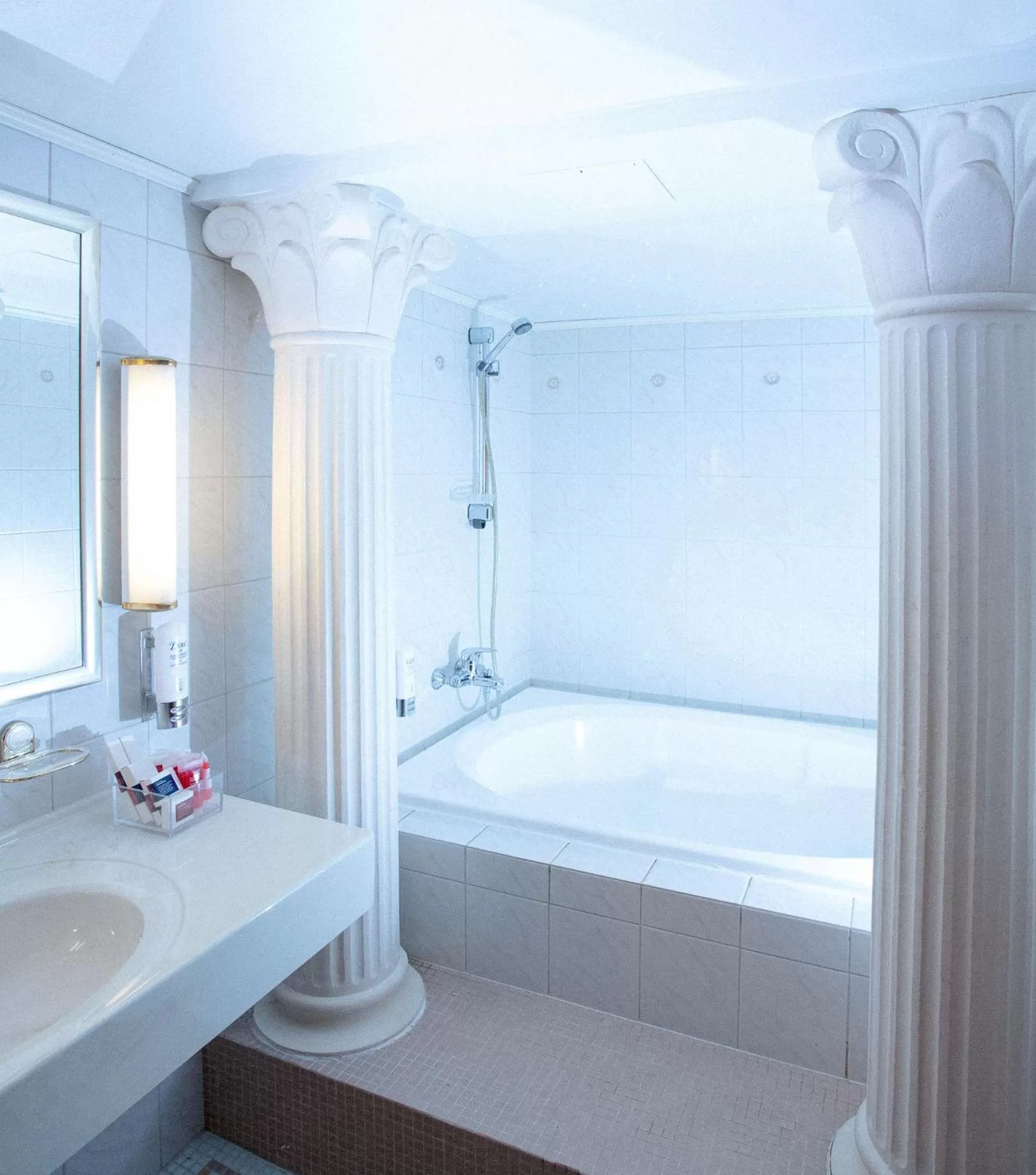 Bathroom, Bed in Holiday Club Turun Caribia