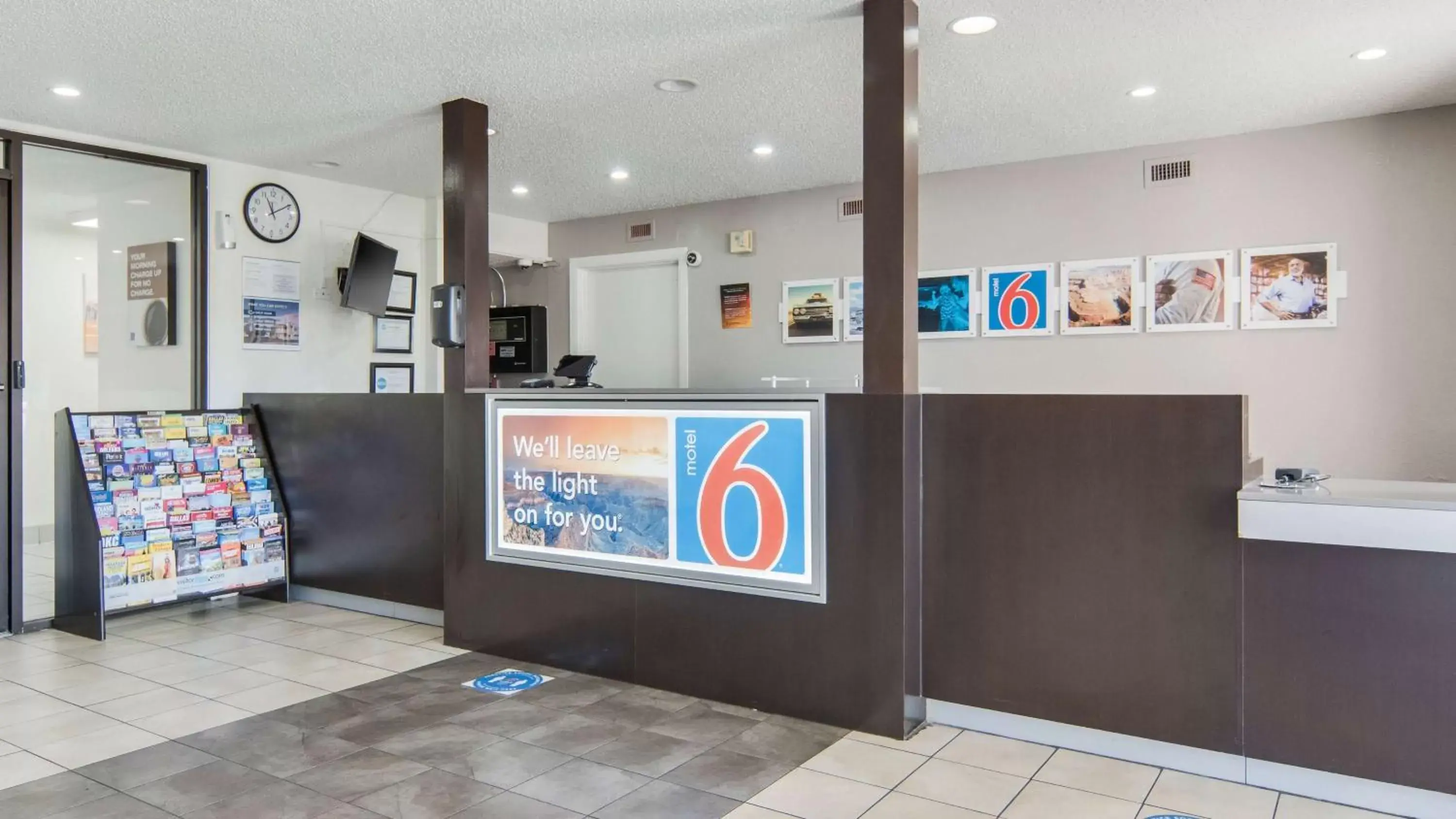 Lobby or reception in Motel 6-Addison, TX - Dallas Lobby or reception in Motel 6-Addison, TX - Dallas