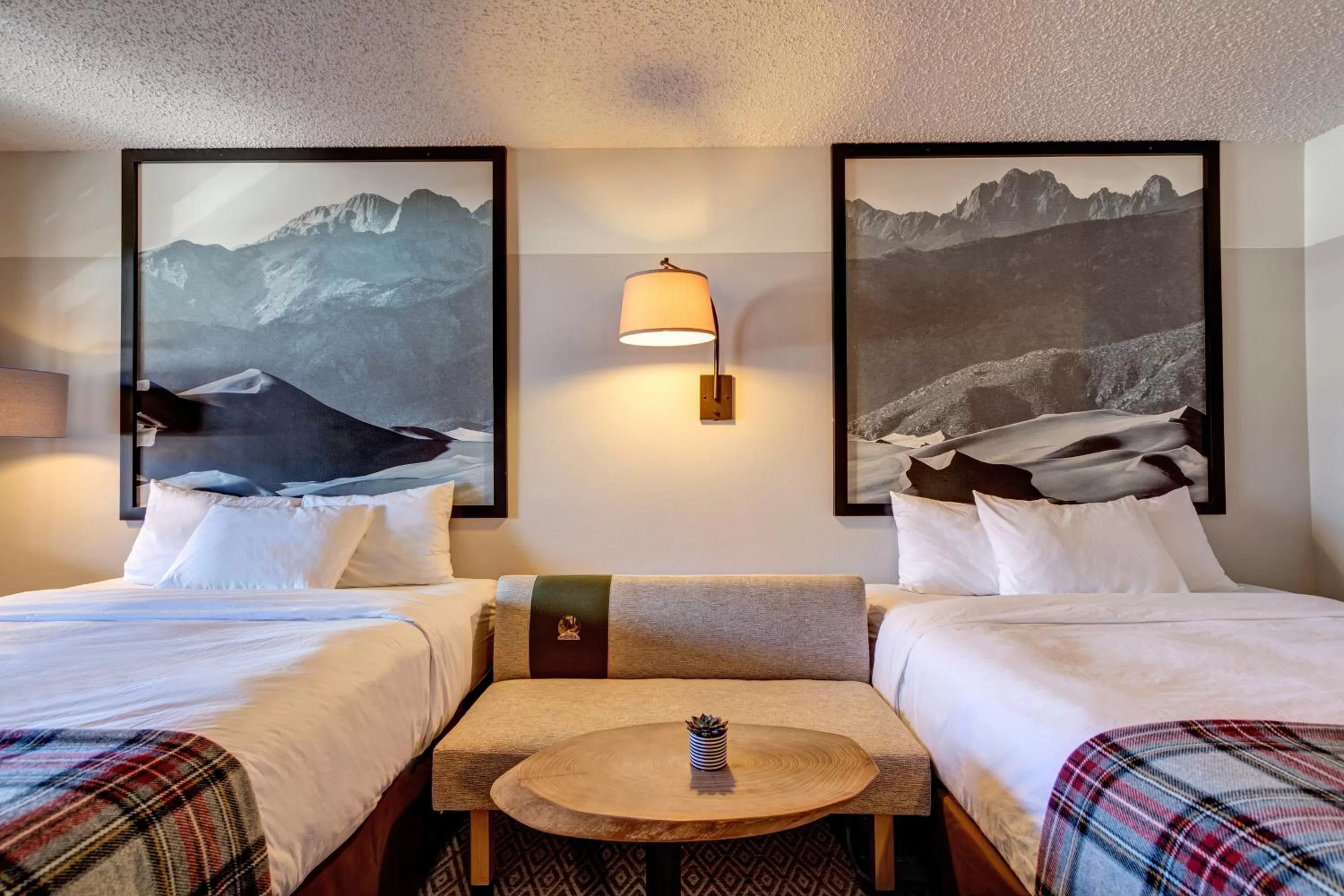 Bedroom, Bed in Loyal Duke Lodge