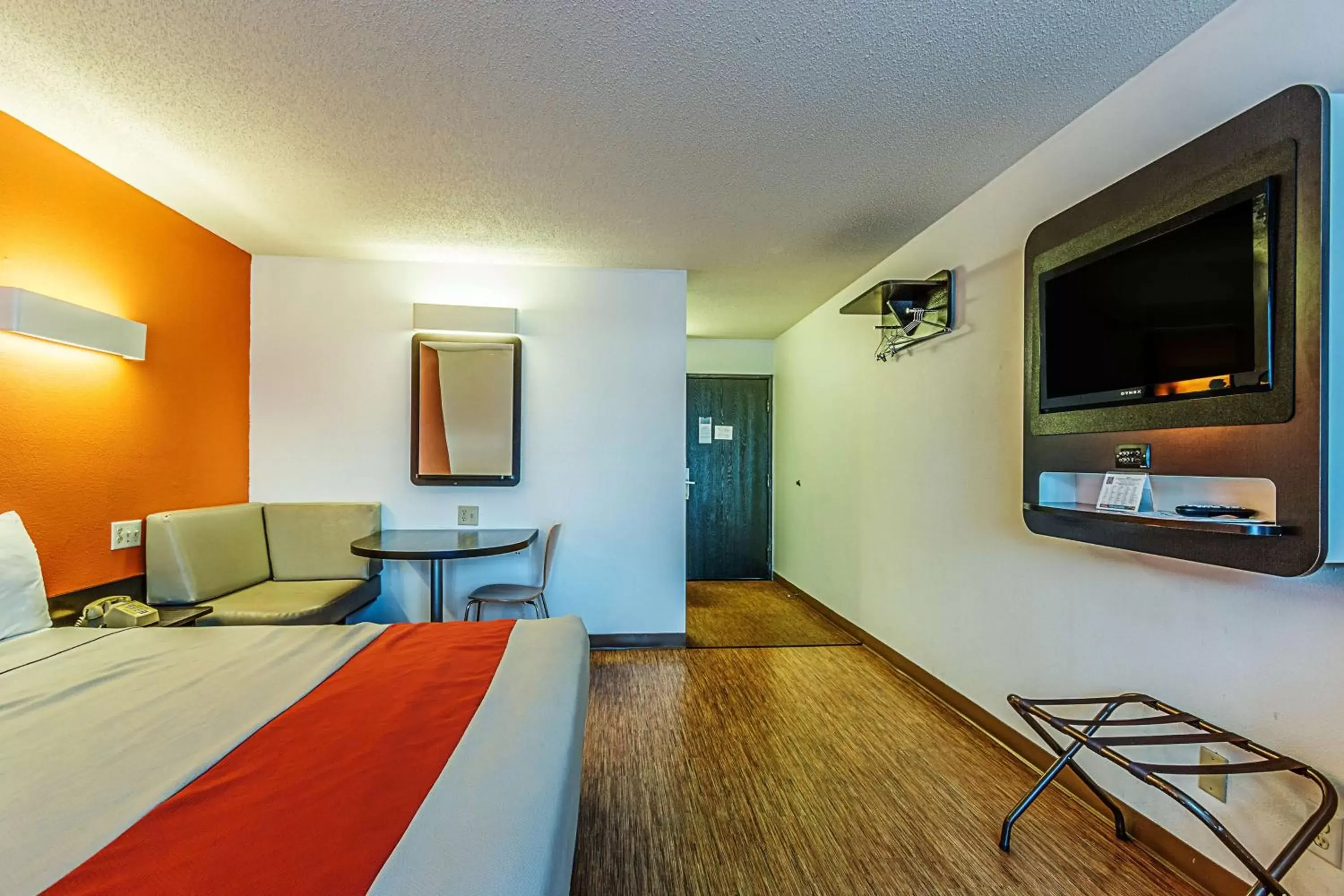 Photo of the whole room, TV/Entertainment Center in Motel 6-Wisconsin Rapids, WI