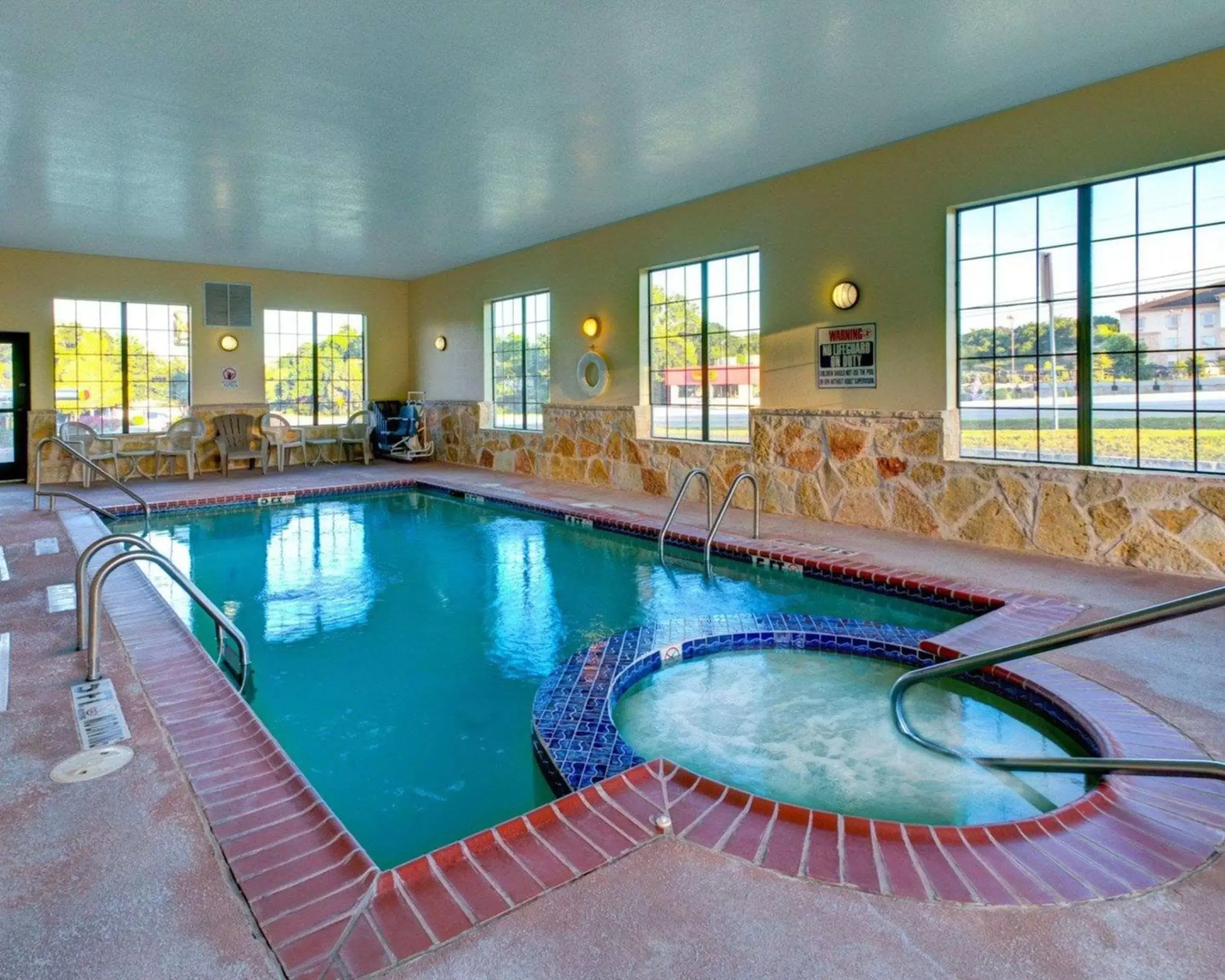 On site, Swimming Pool in Quality Inn & Suites - Glen Rose