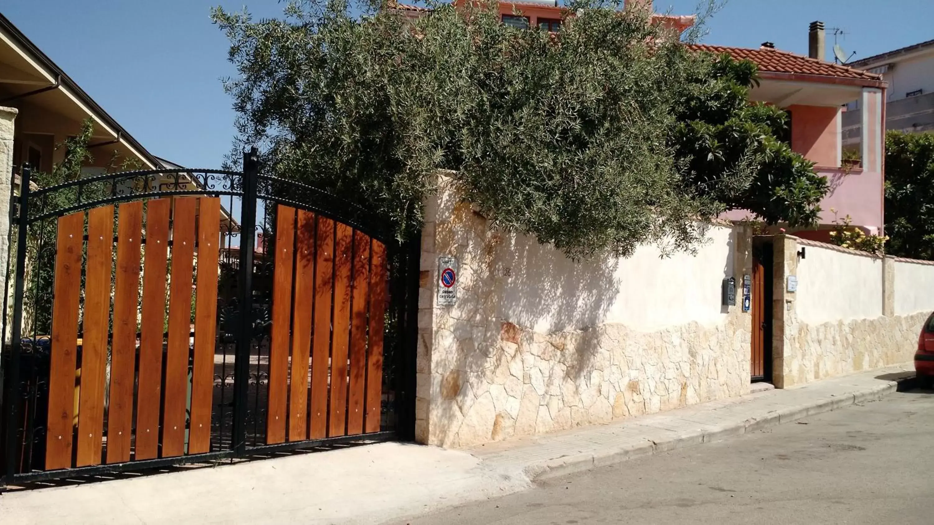 Quiet street view in Flowery Inn Villa