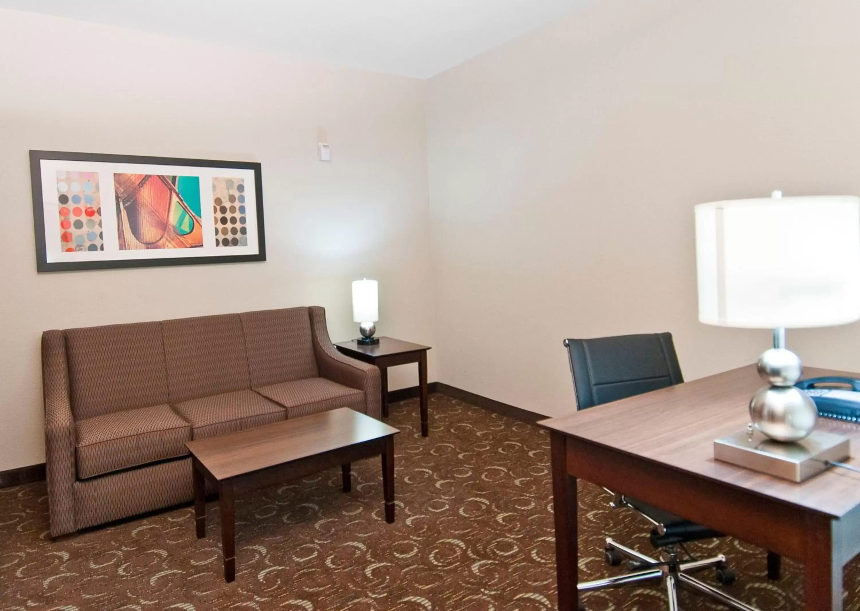 Photo of the whole room, Seating Area in Holiday Inn Express & Suites San Antonio SE by AT&T Center, an IHG Hotel