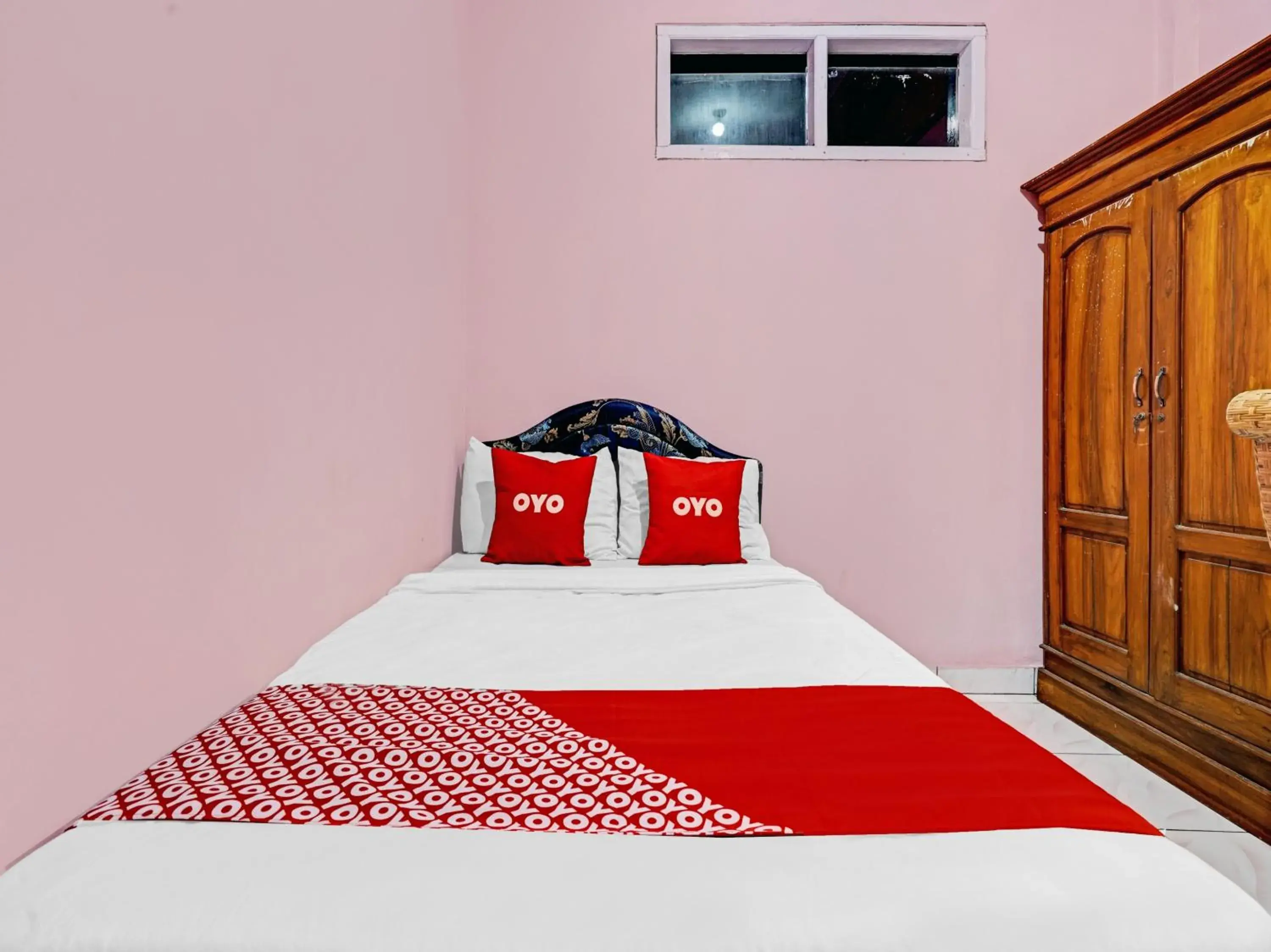 Bedroom, Bed in OYO 90289 Lestari Syariah Homestay