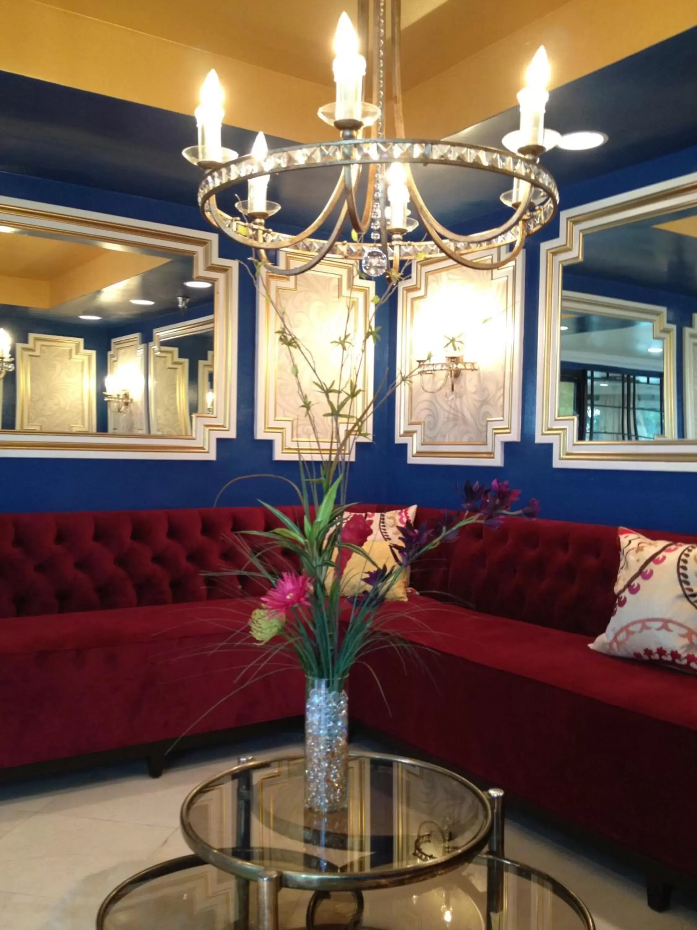 Lobby or reception in Hotel Le Reve Pasadena