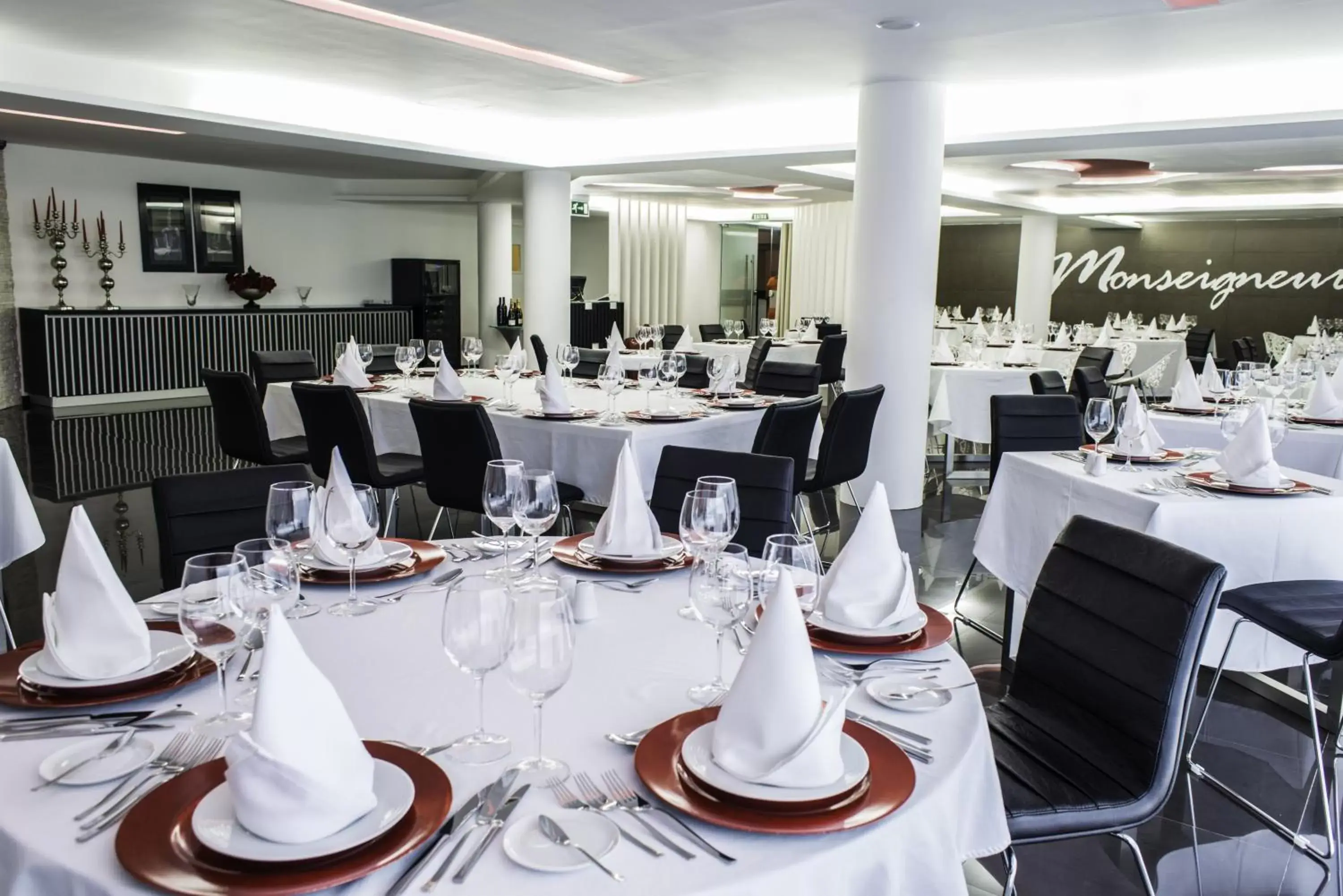 Restaurant/Places to Eat in Hotel Vip Praia
