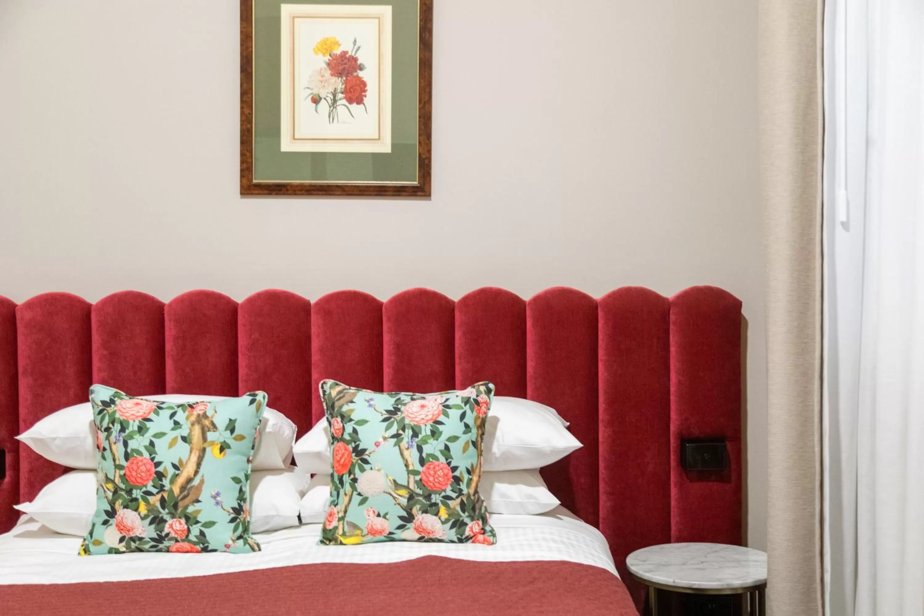 Bed in Mount Gambier Hotel