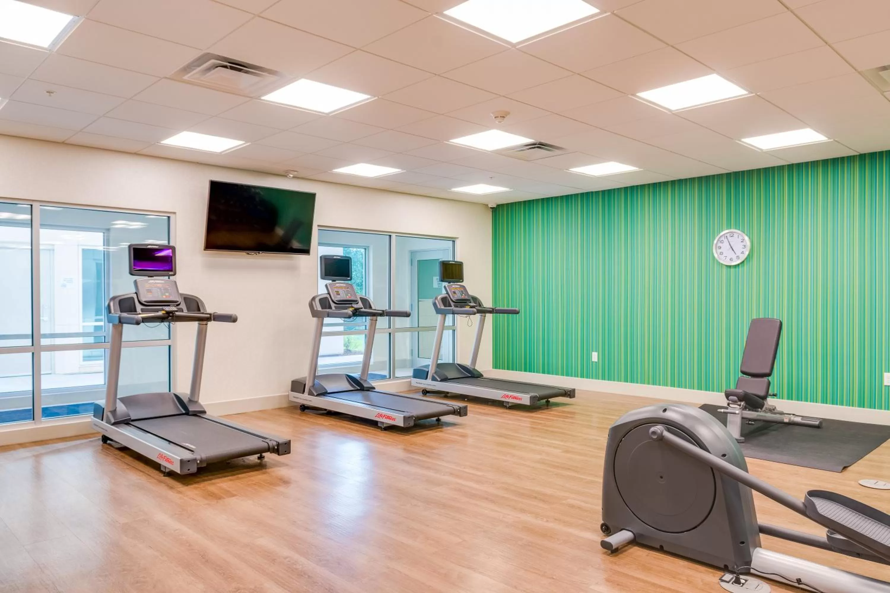 Fitness centre/facilities in Holiday Inn Express & Suites Russellville by IHG