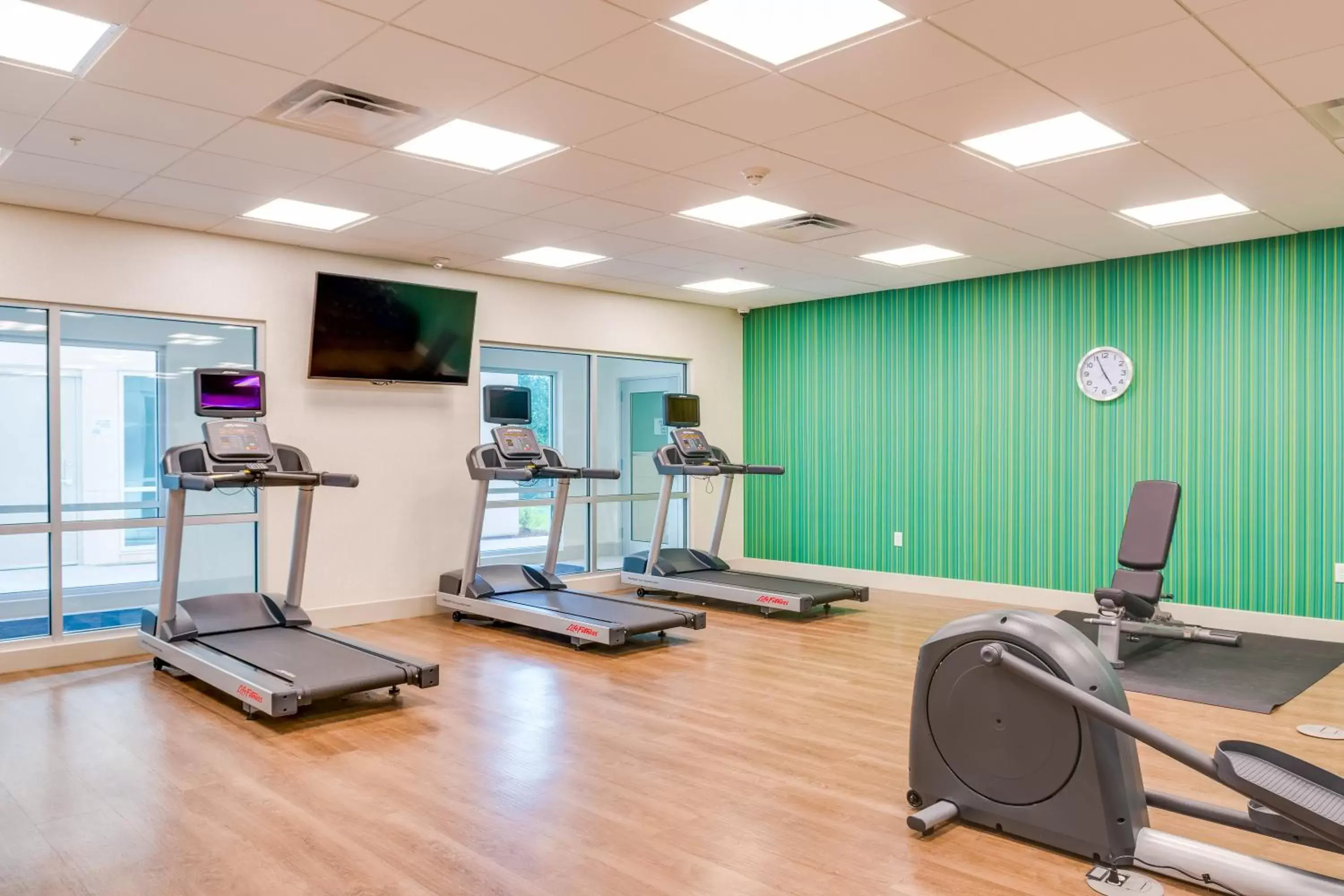 Fitness centre/facilities, Fitness Center/Facilities in Holiday Inn Express & Suites Russellville, an IHG Hotel