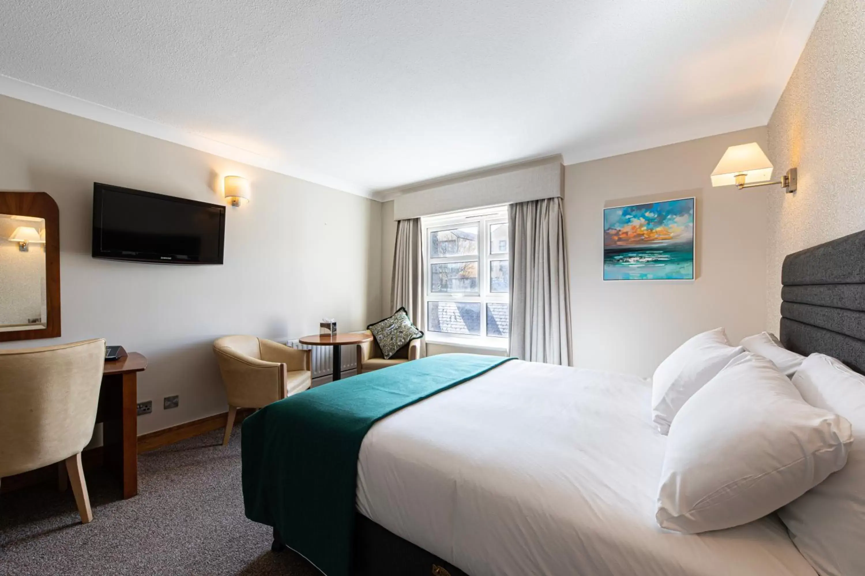 Living room, Bed in Ballina Manor Hotel