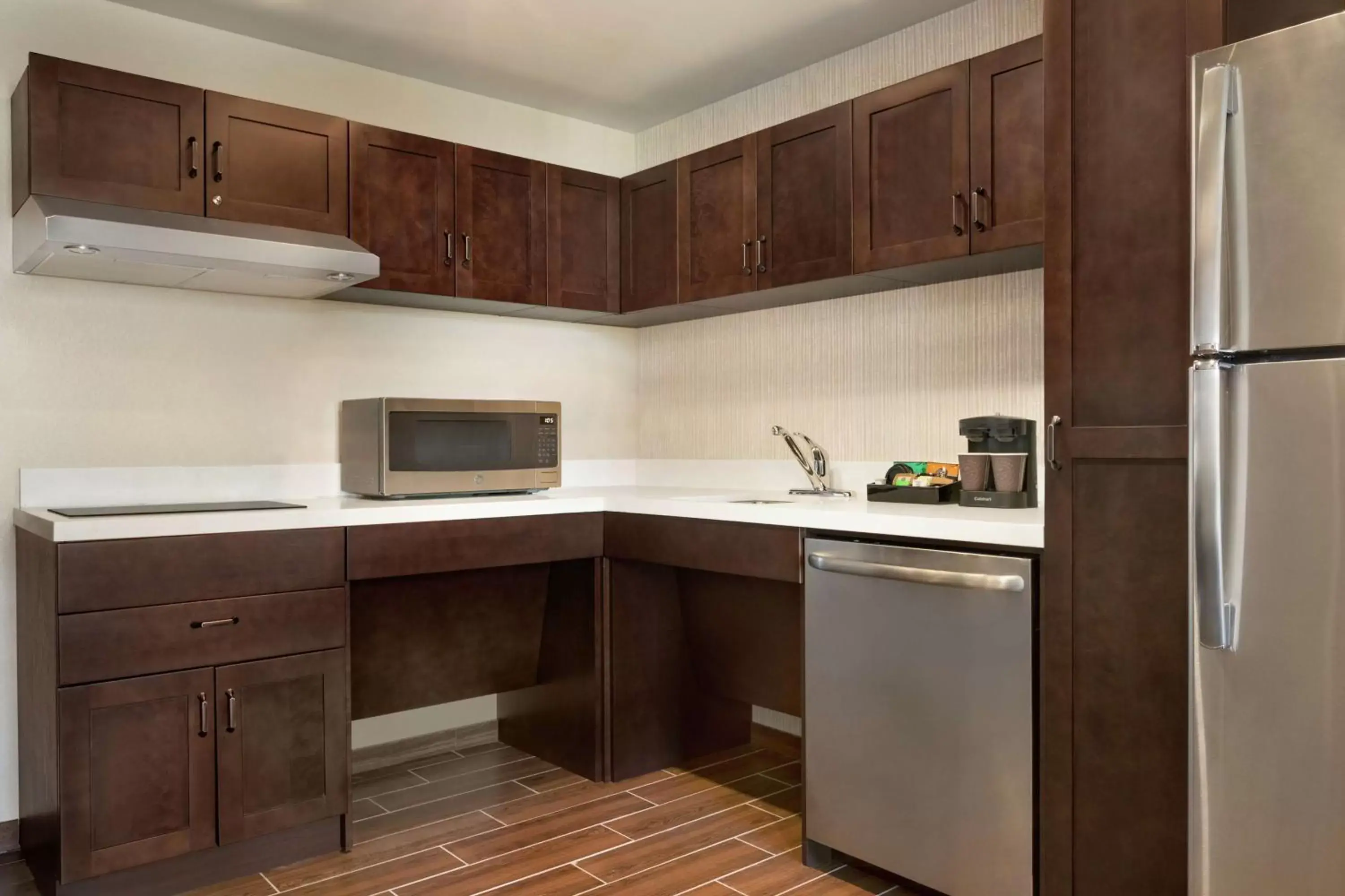 Kitchen or kitchenette, Kitchen/Kitchenette in Homewood Suites by Hilton Albany Crossgates Mall
