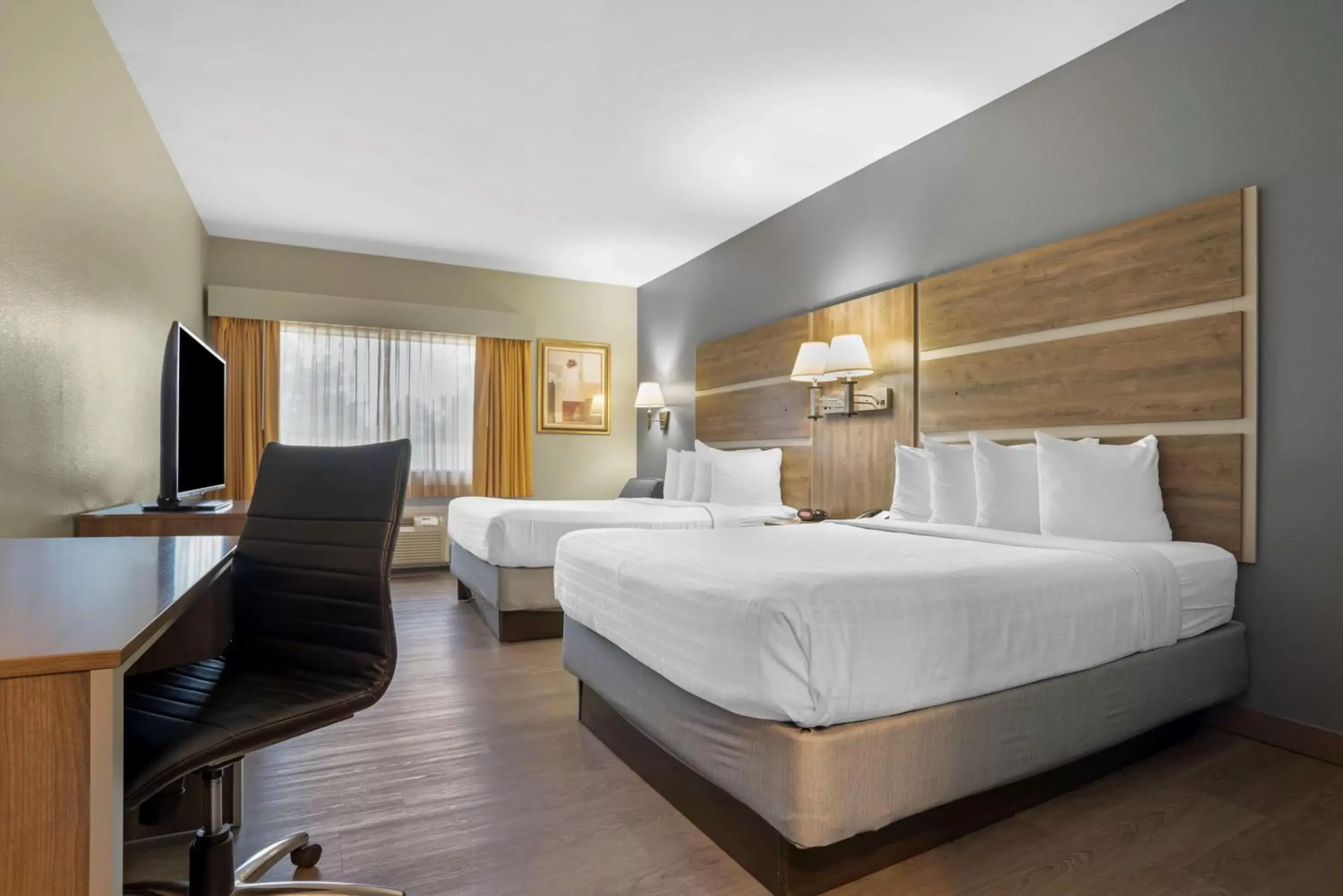 Bedroom, Bed in Best Western Wakulla Inn & Suites