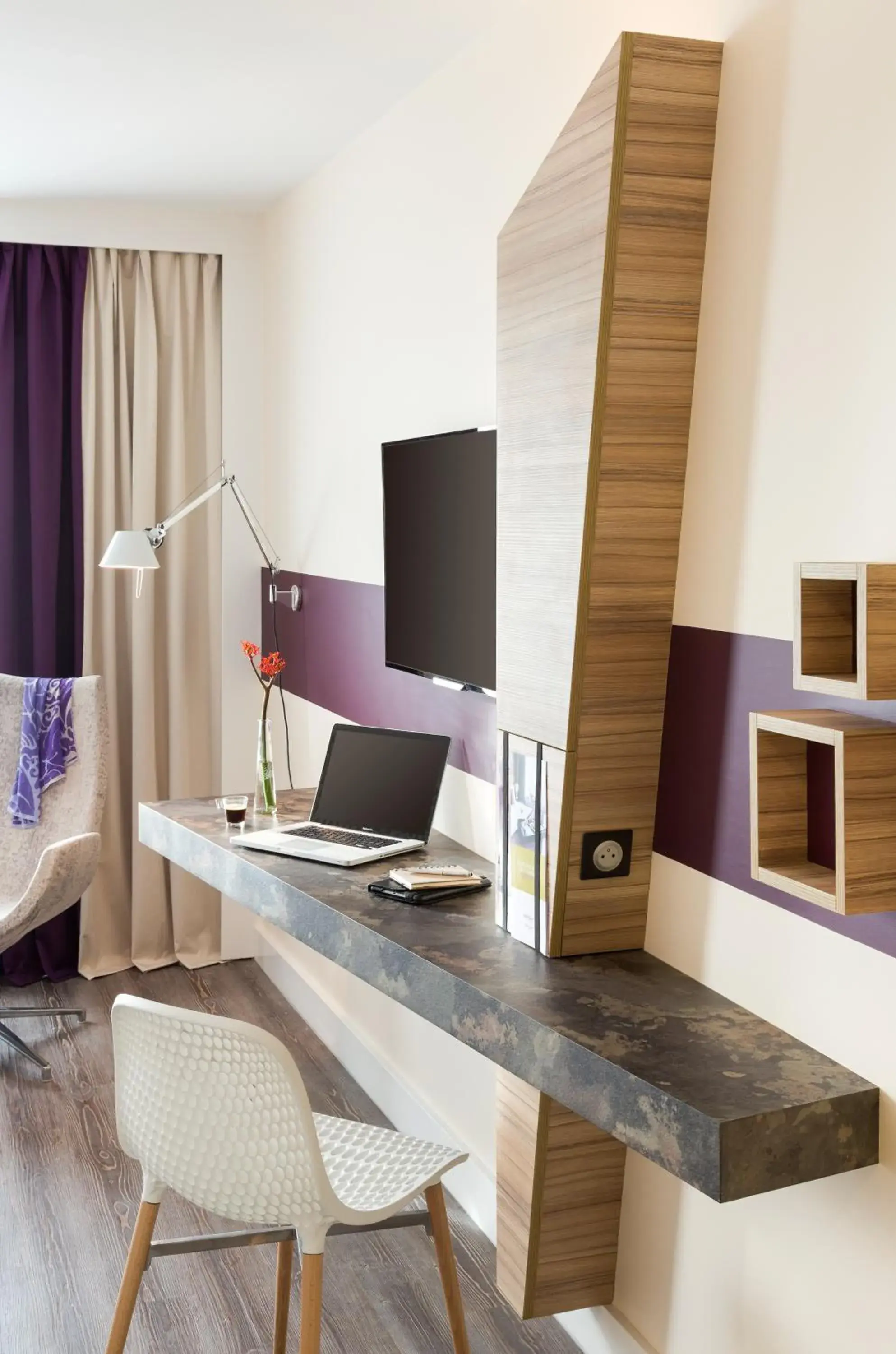 TV and multimedia, TV/Entertainment Center in Hotel Mercure Paris Orly Rungis