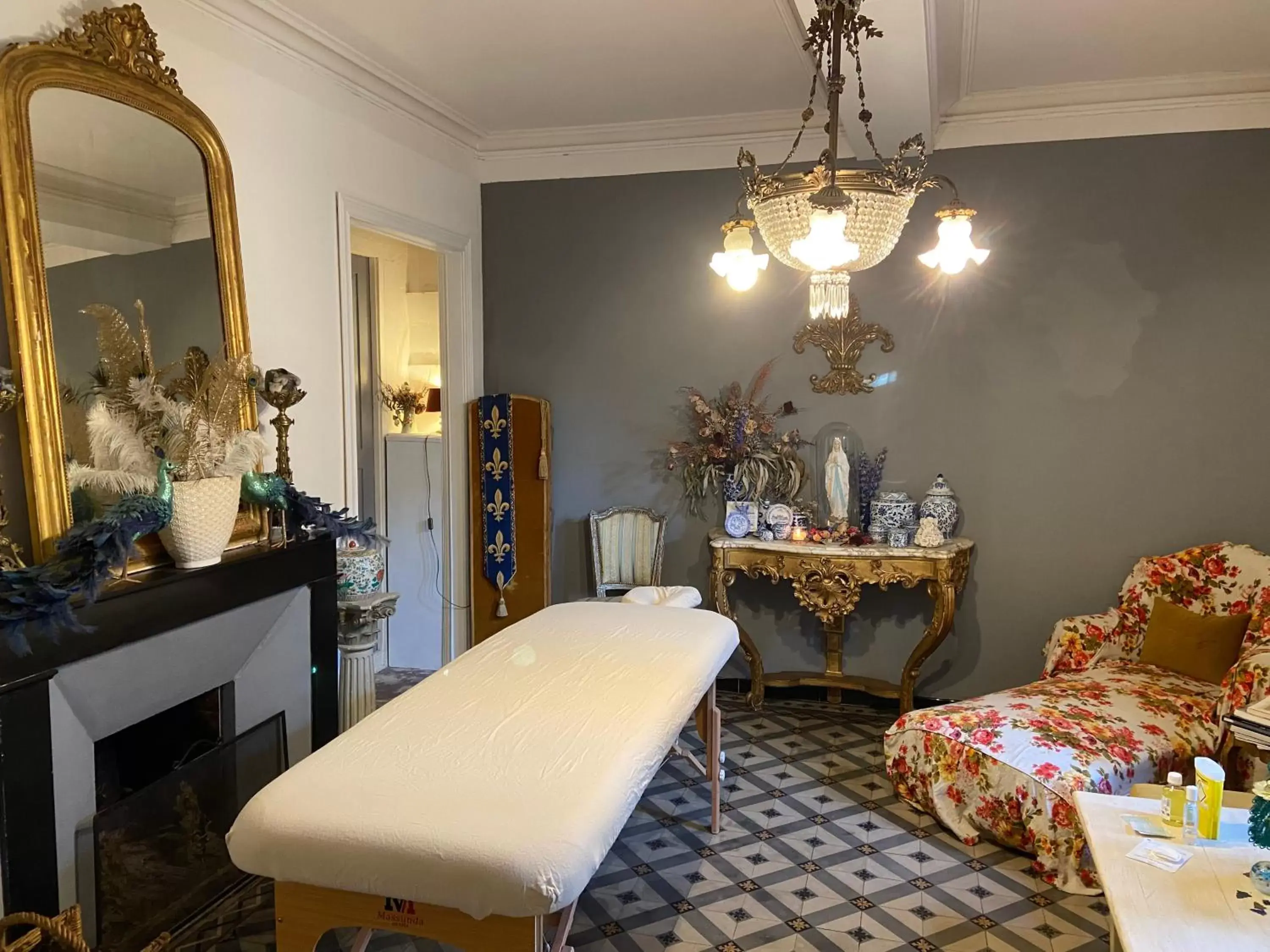 Massage in Maison 1823 - Suites de charme à Garons