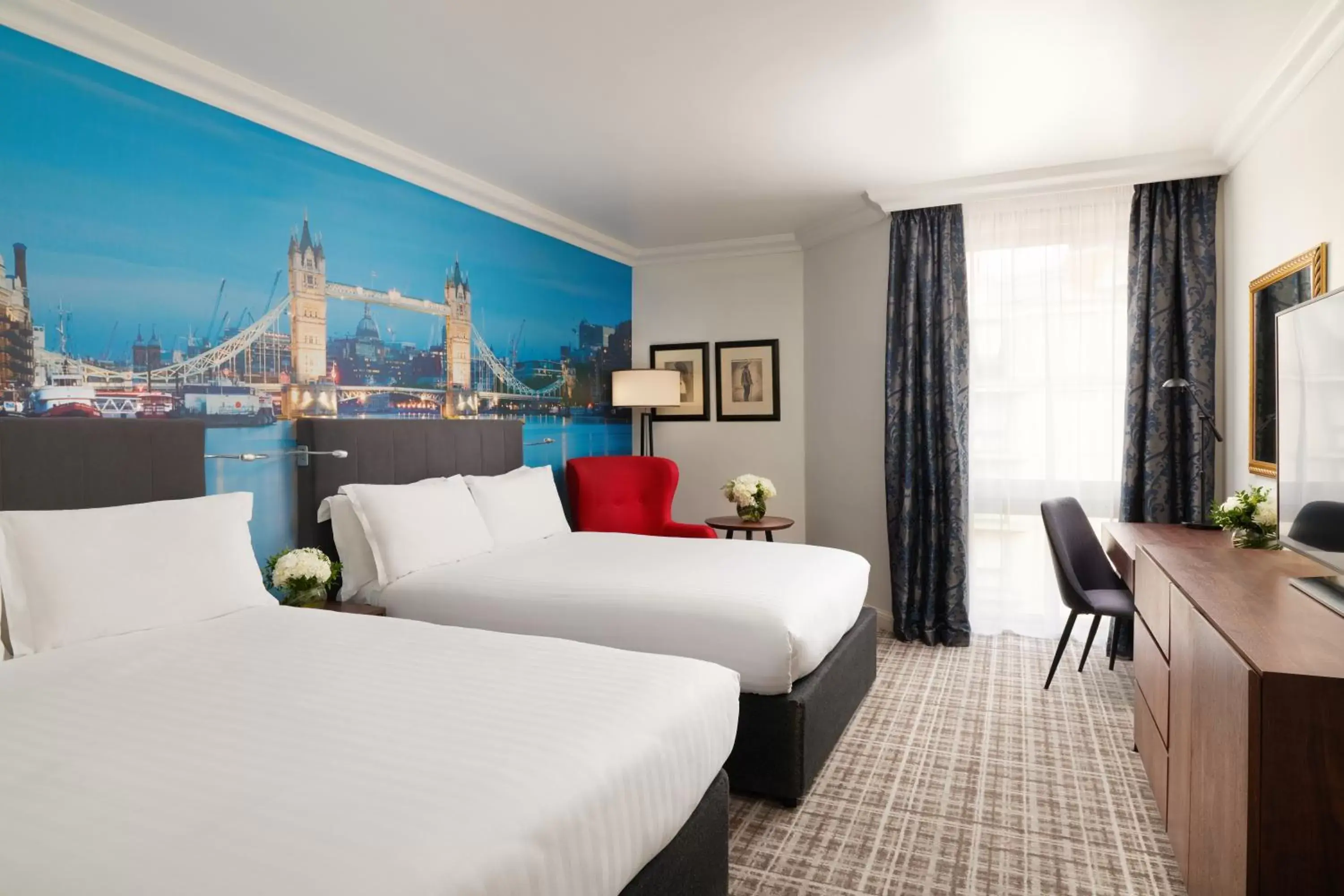 Bedroom, Bed in Millennium Gloucester Hotel London