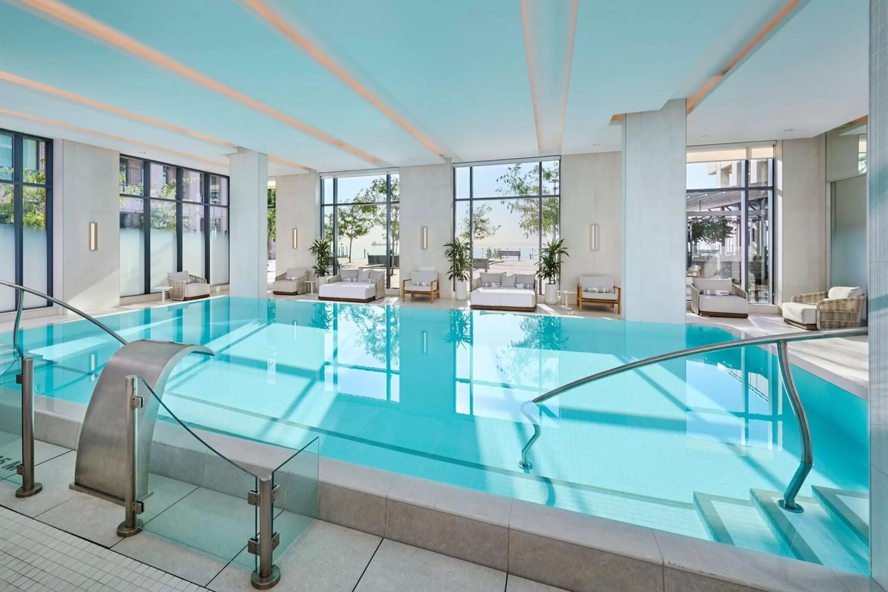 Swimming Pool in The Pearle Hotel & Spa, Autograph Collection