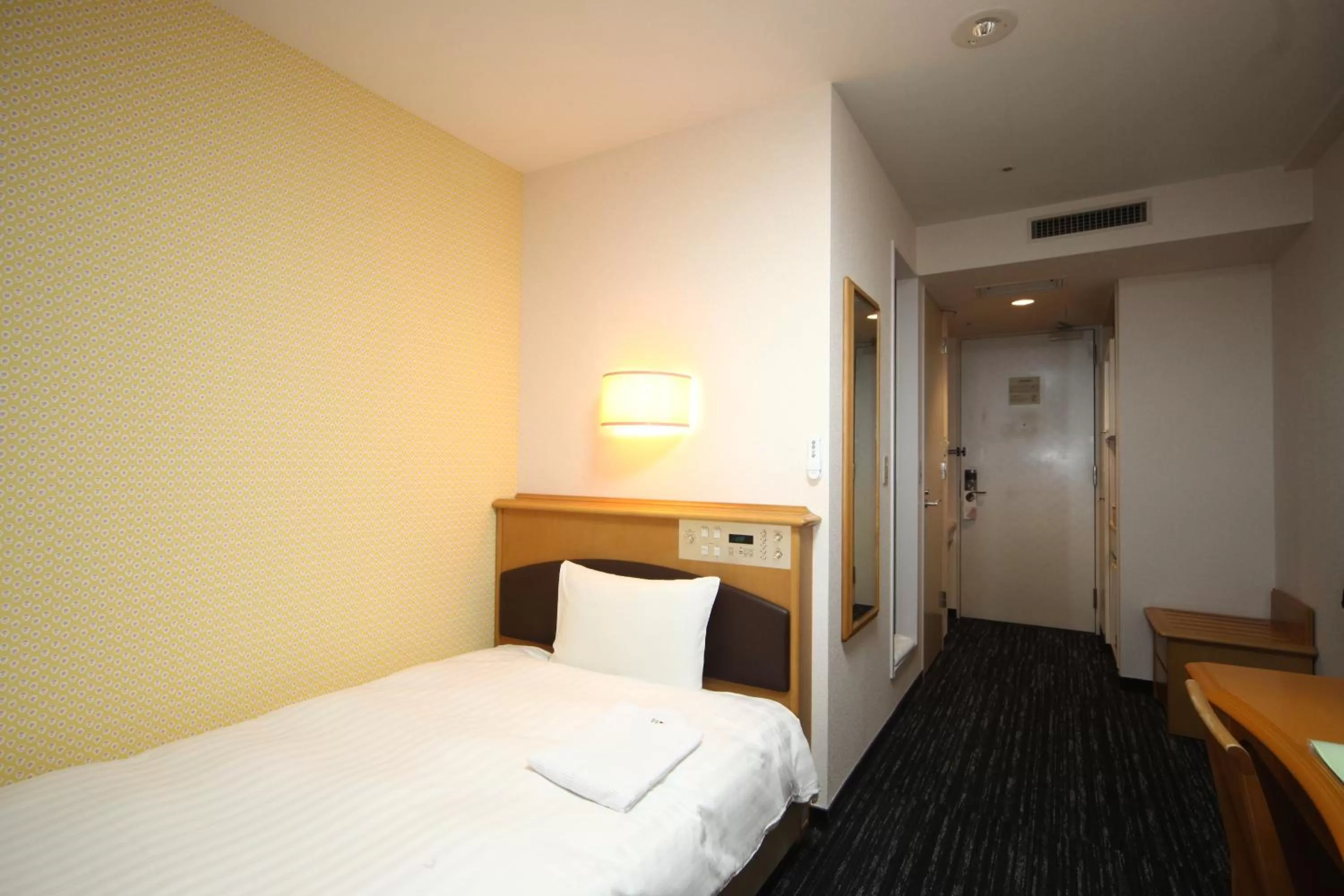 Photo of the whole room, Bed in Hotel Wing International Tomakomai