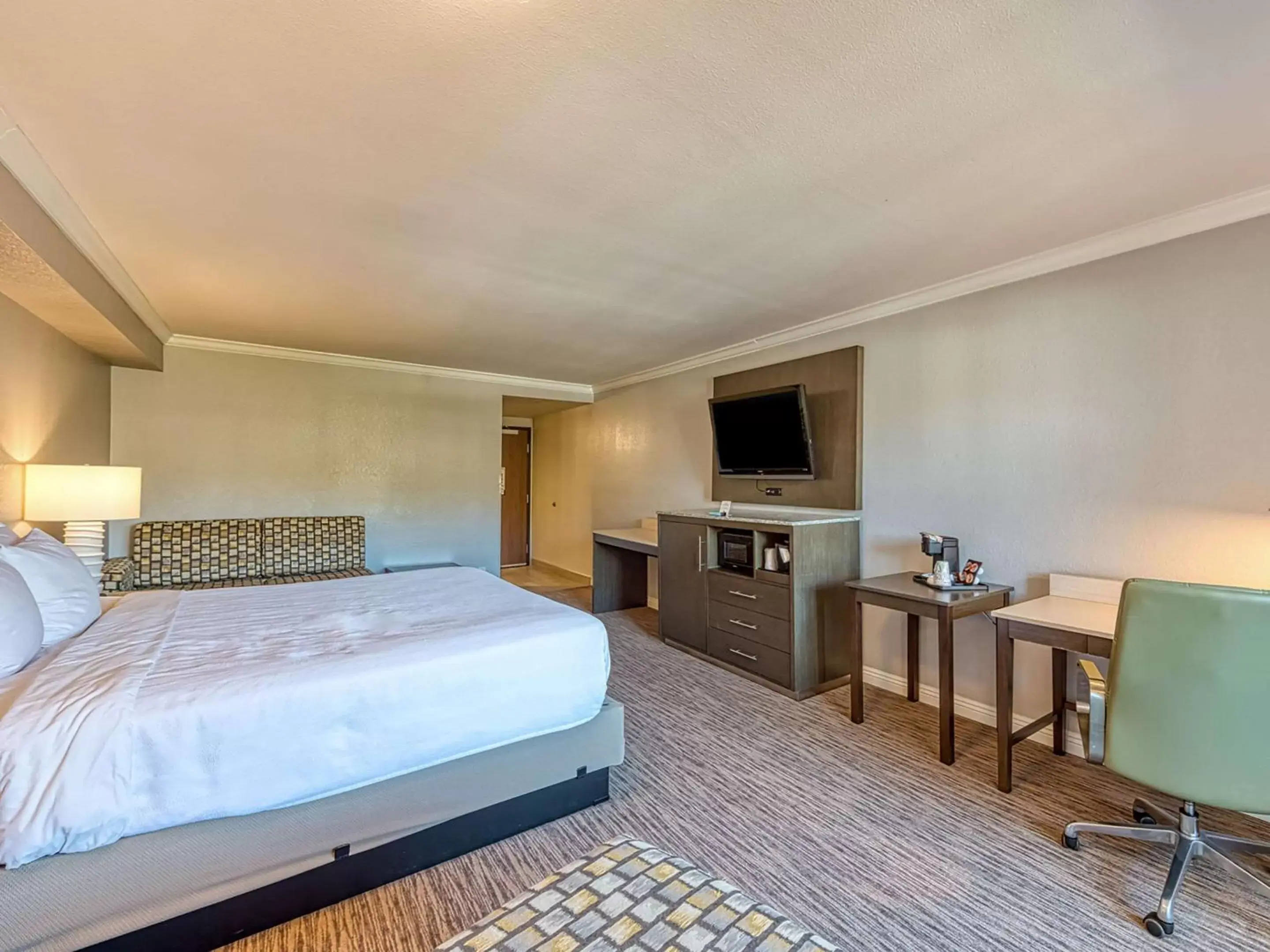 Photo of the whole room, Bed in Amanzi Hotel, Ascend Hotel Collection