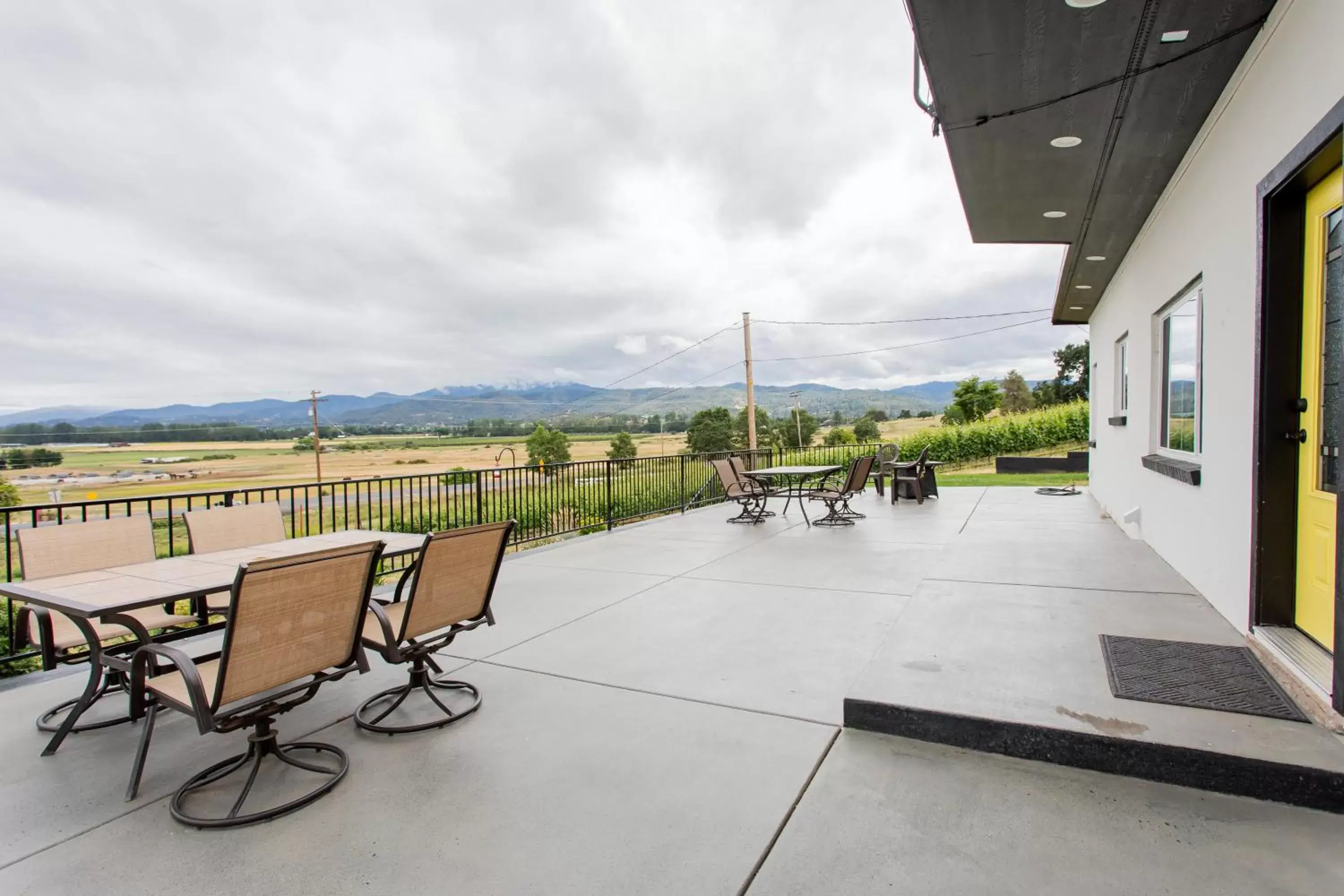 Balcony/Terrace in Hummingbird Estate