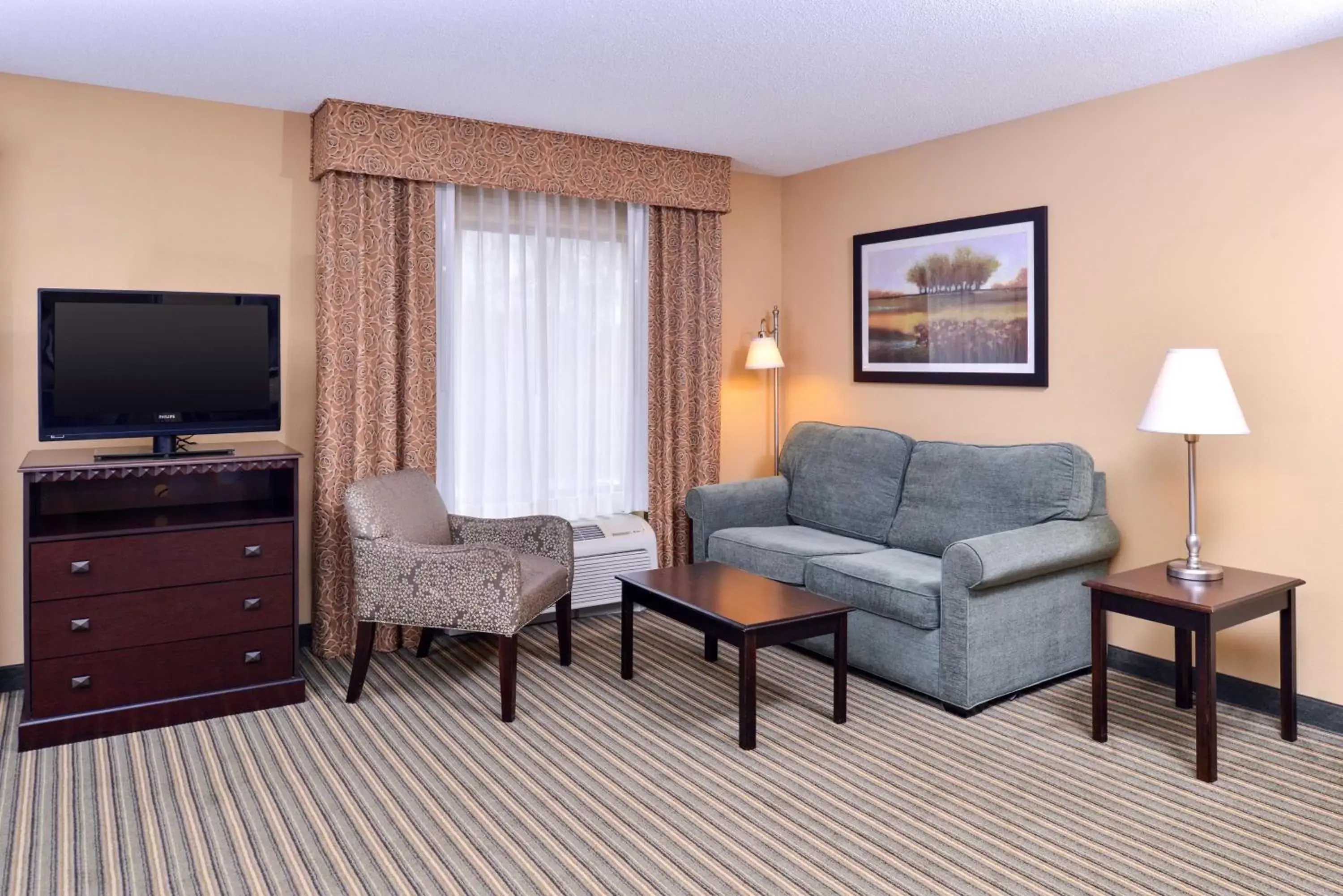 Living room, Seating Area in Hampton Inn & Suites Fort Belvoir Alexandria South