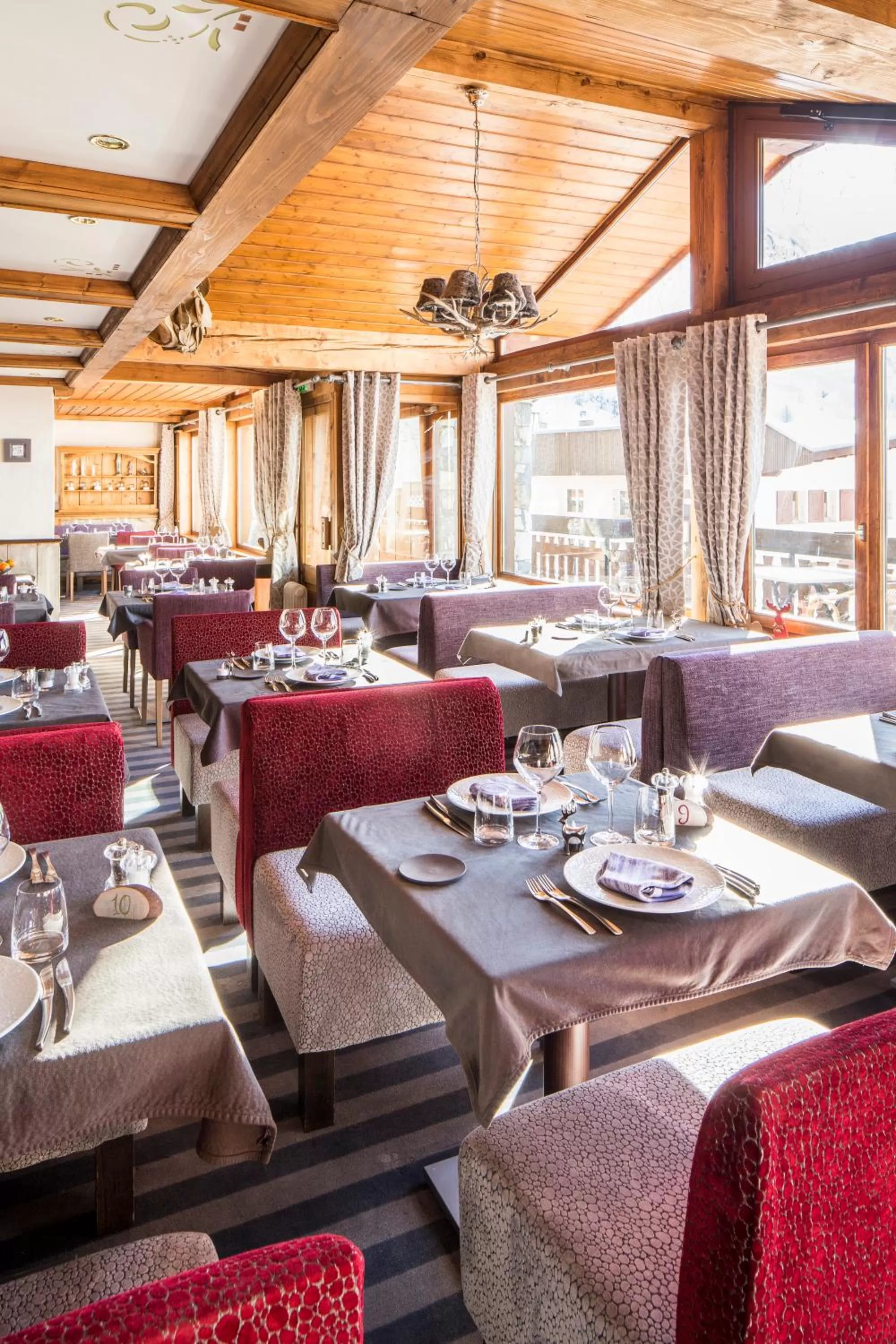 Restaurant/places to eat in Hôtel les Campanules by Les Etincelles