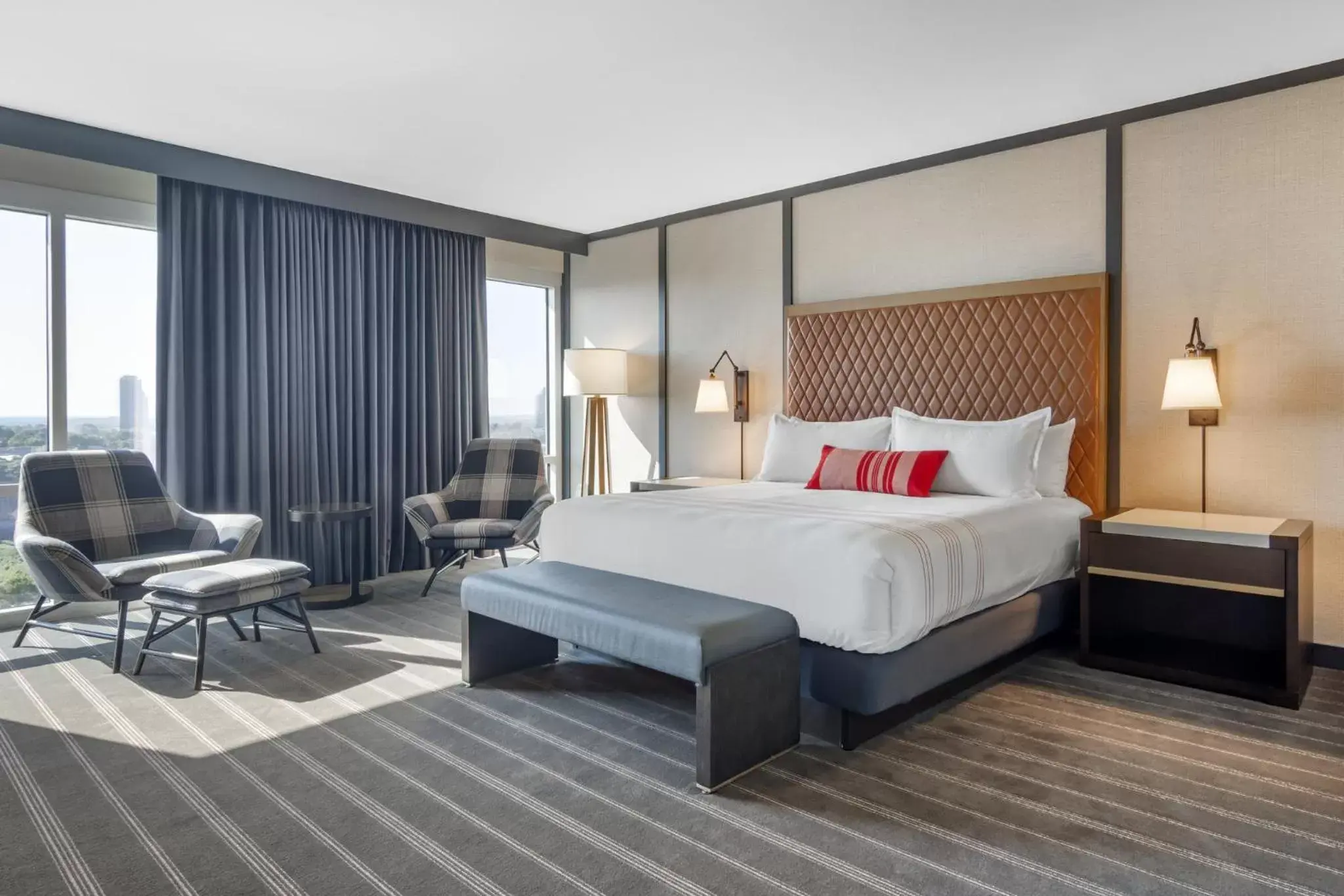 Photo of the whole room, Bed in Omni Hotel at the Battery Atlanta