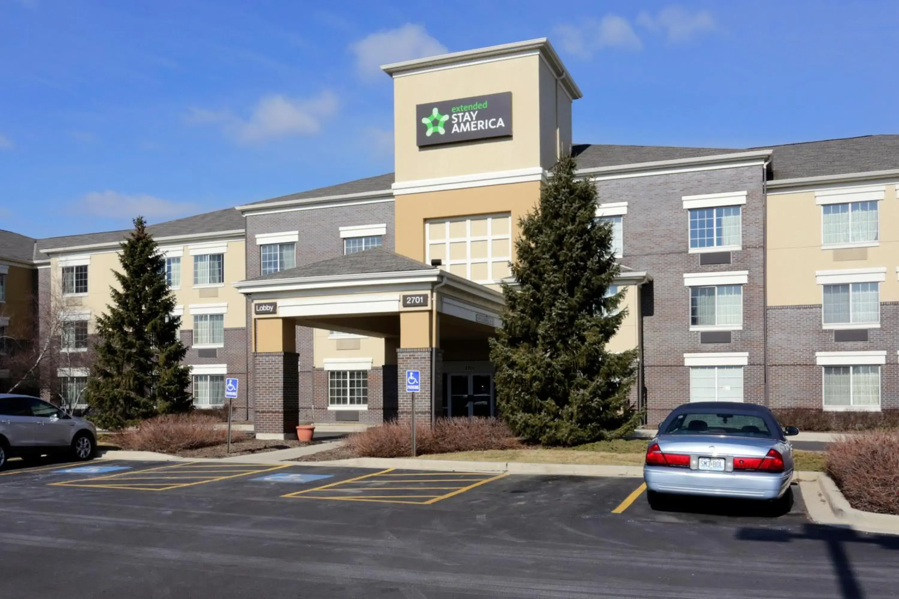 Property building in Extended Stay America Suites - Chicago - Lombard - Oakbrook