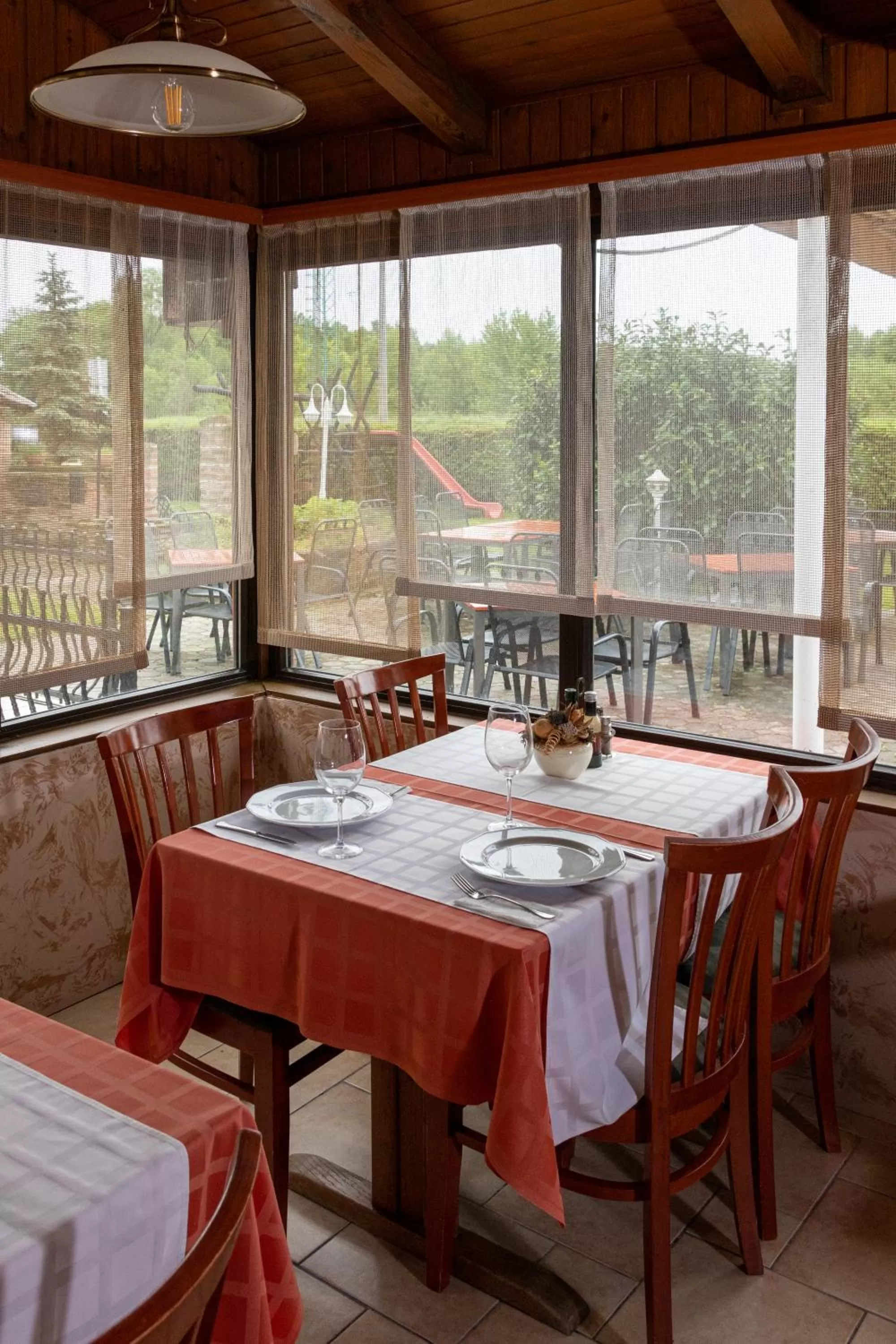 Restaurant/places to eat in Hotel Zéta