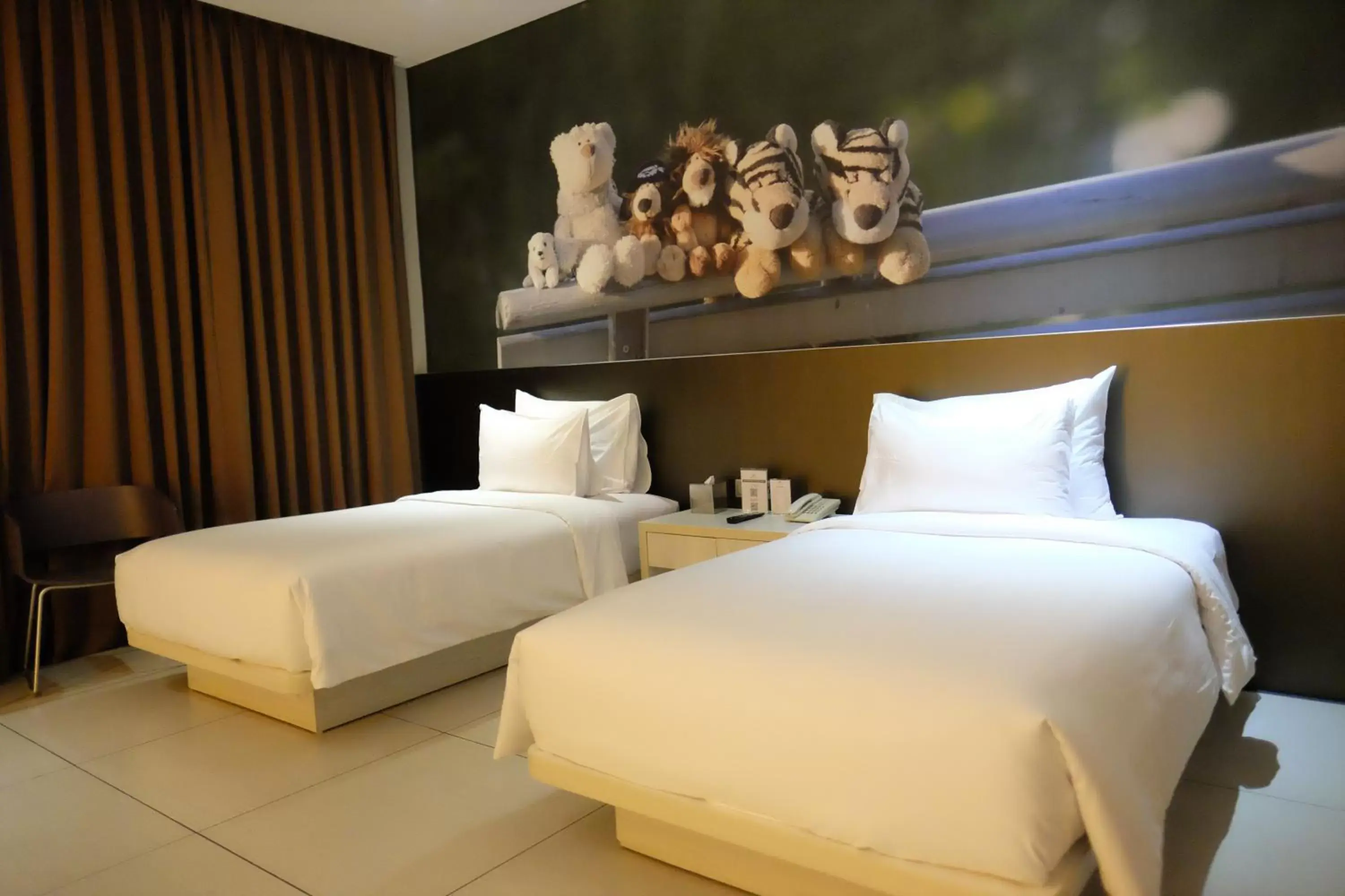 Bed in FM7 Resort Hotel - Jakarta Airport