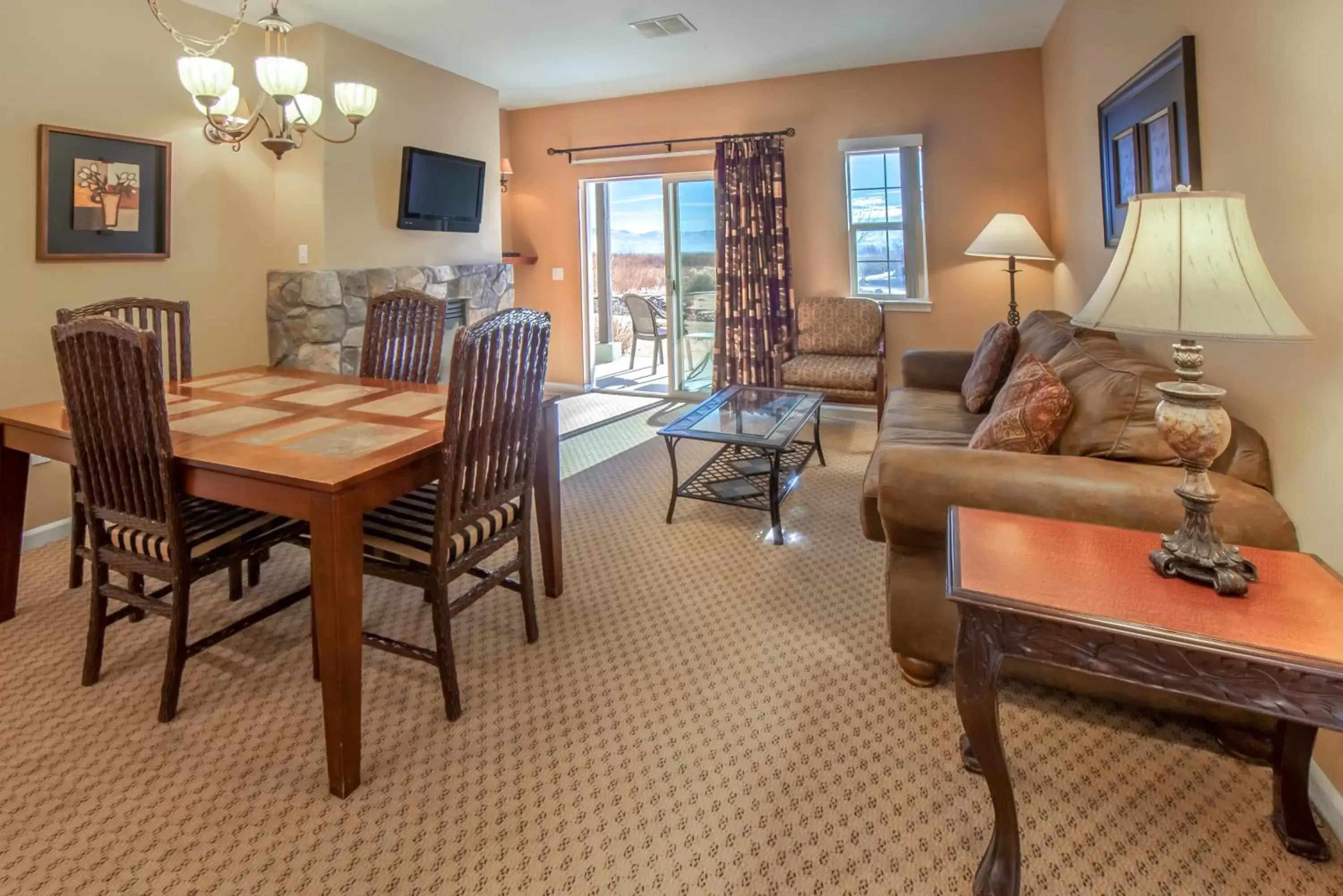 TV and multimedia, Seating Area in Holiday Inn Club Vacations - David Walley's Resort, an IHG Hotel